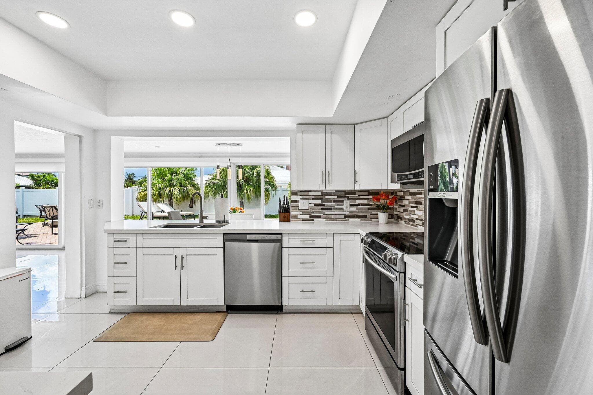 2940 NE 39th Court, Lighthouse Point, FL 33064 — photo 10 of 42