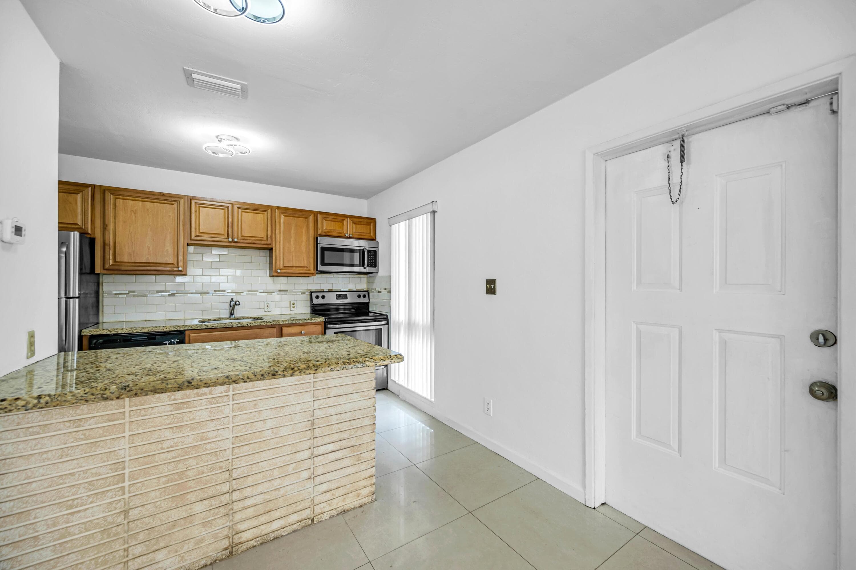 2107 NE 15th Avenue, Wilton Manors, FL 33305 — photo 8 of 23