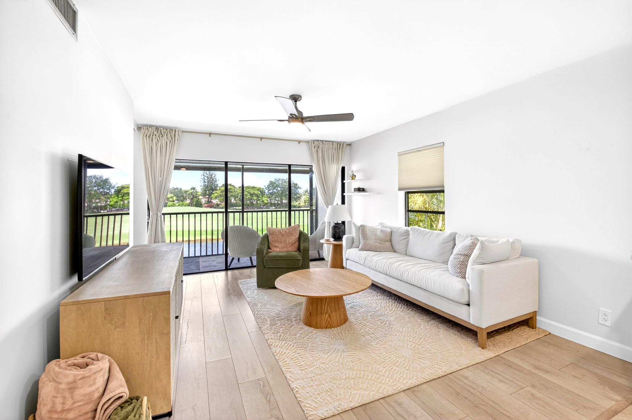 551 Greensward Lane 204-d, Delray Beach, FL 33445 — photo 2 of 33