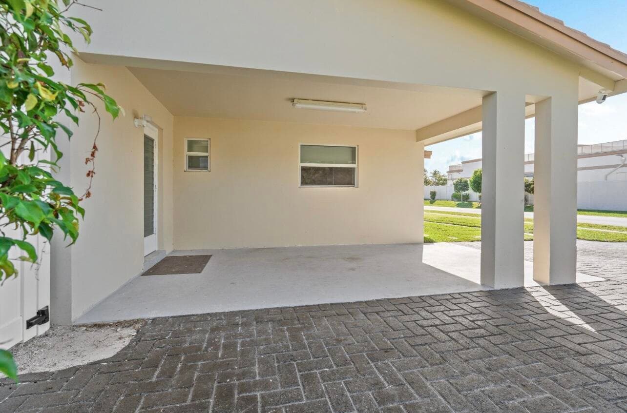 5040 NE 22nd Avenue, Lighthouse Point, FL 33064 — photo 27 of 32