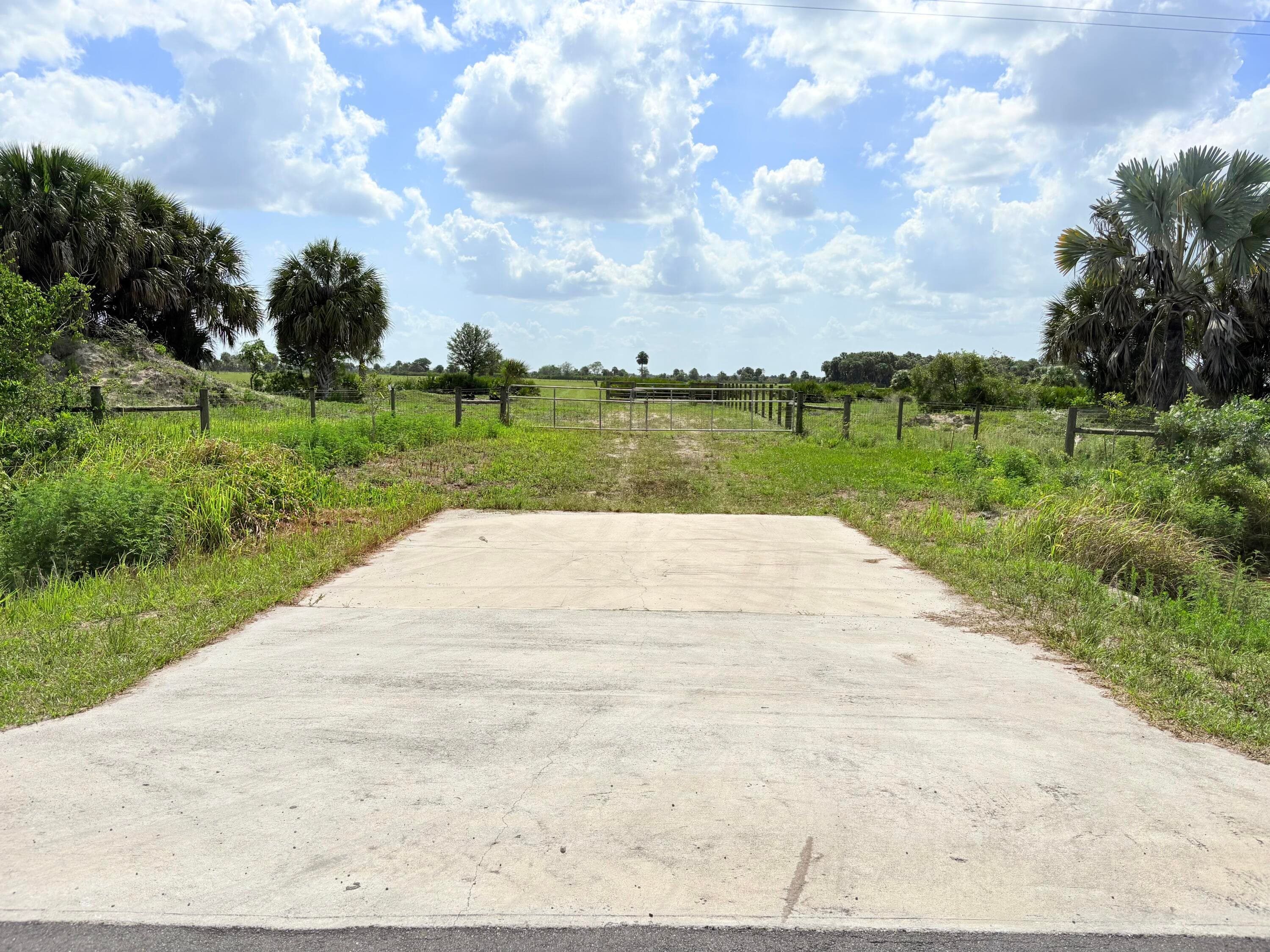 28095 NW 72nd Avenue, Okeechobee, FL 34972 — photo 8 of 8