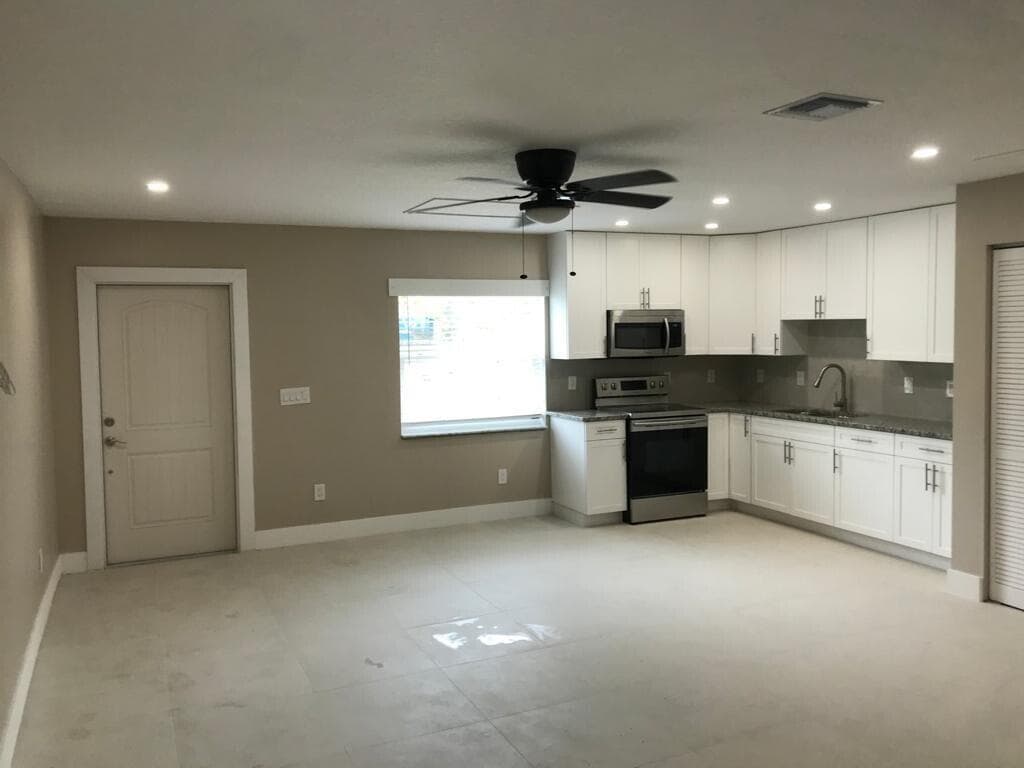 17024 89th Place N Apt A, The Acreage, FL 33470 — photo 4 of 10