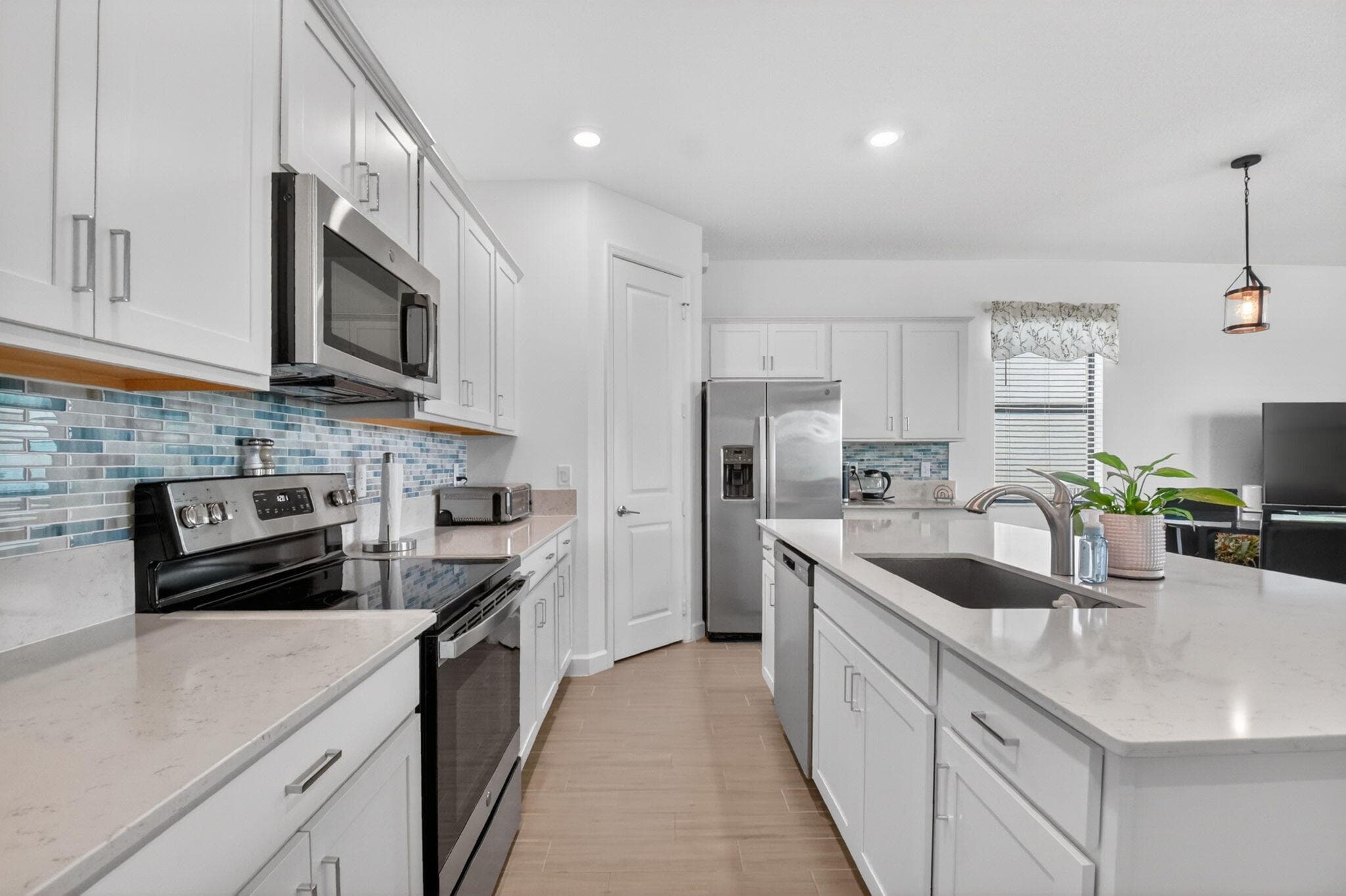 6026 Henderson Way, West Palm Beach, FL 33415 — photo 12 of 59