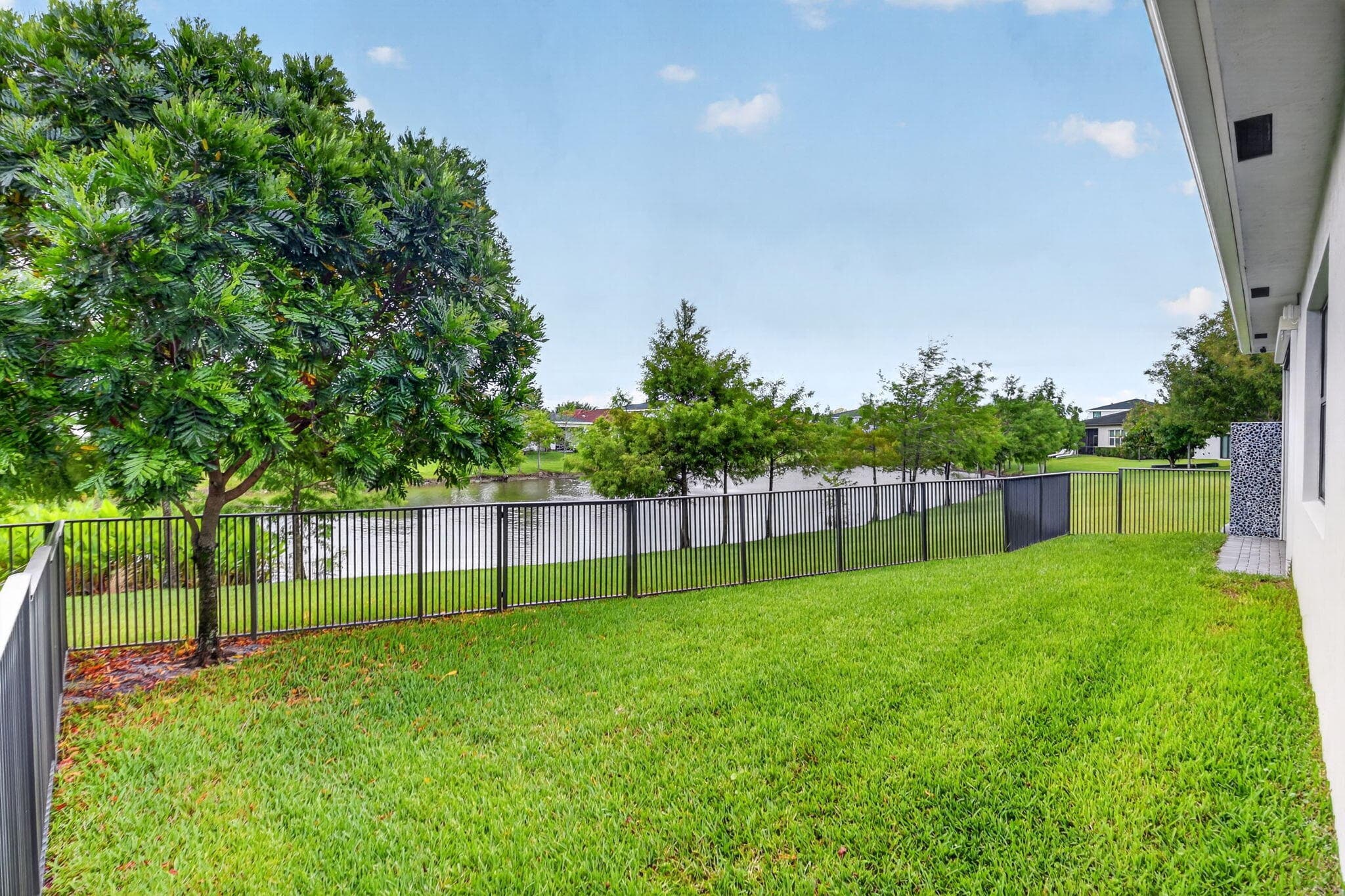 6026 Henderson Way, West Palm Beach, FL 33415 — photo 26 of 59