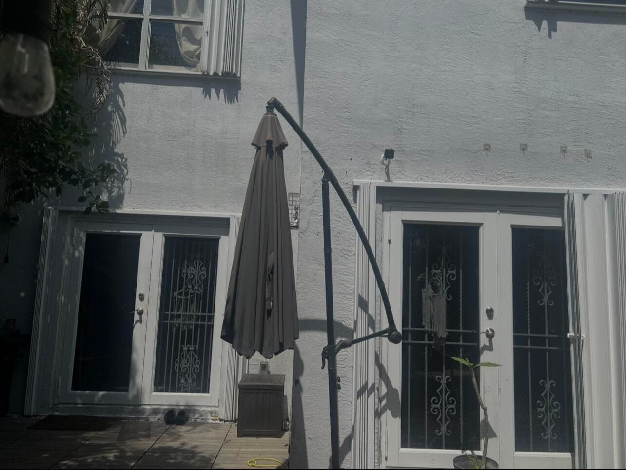 Single Family Residence in Miami Gardens — photo 5 of 6