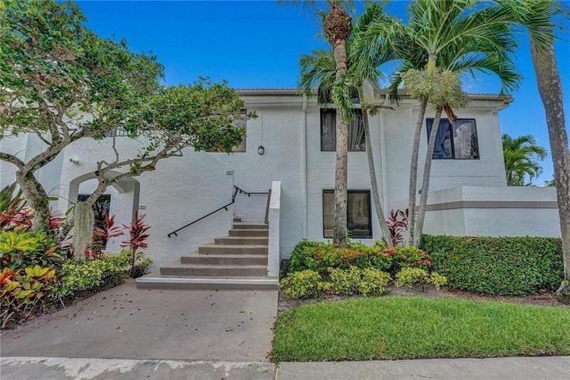 7533 Glendevon Lane 907, Delray Beach, FL 33446 — photo 1 of 36