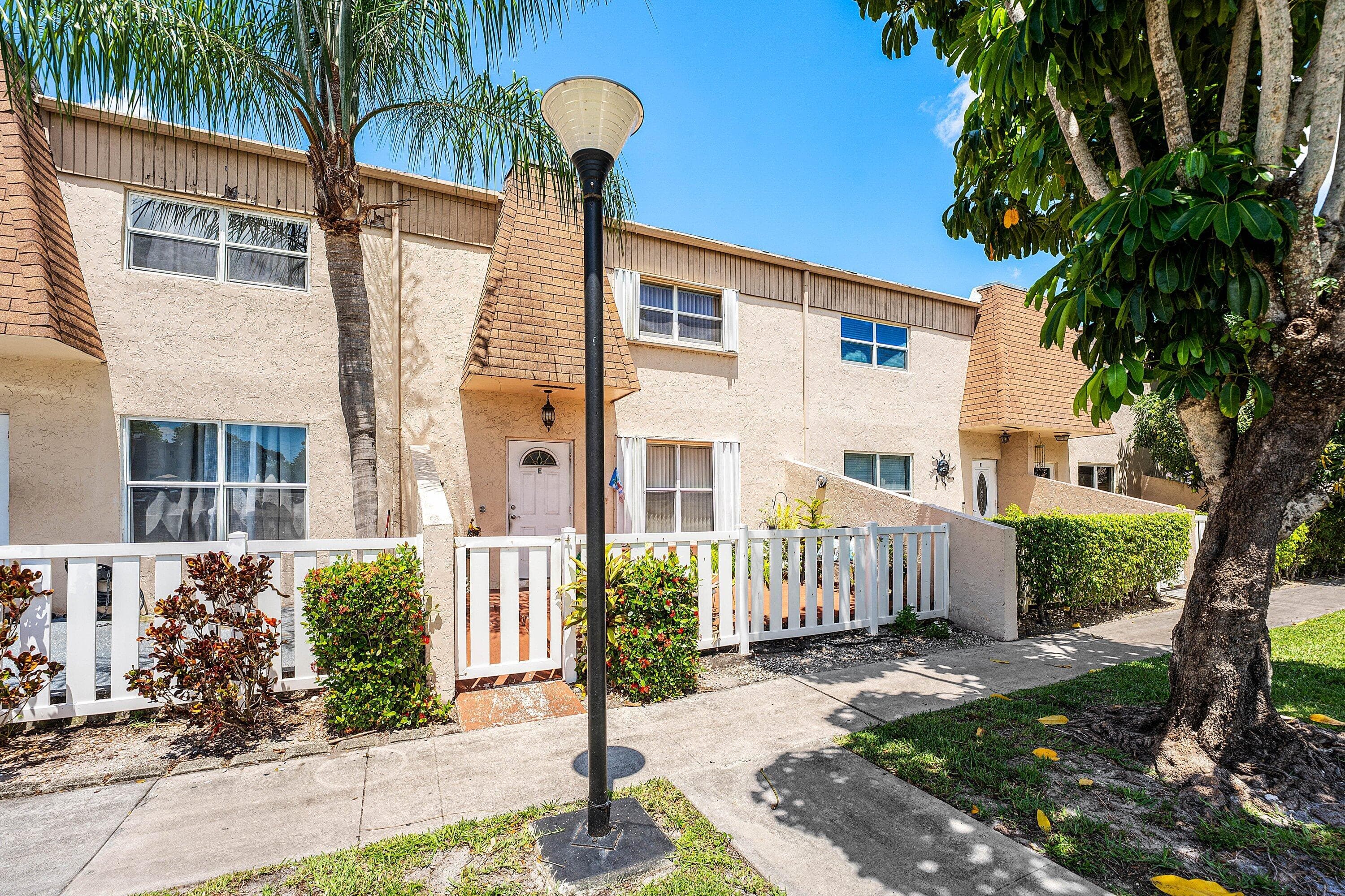 1105 NW 80th Terrace E, Margate, FL 33063 — photo 5 of 28
