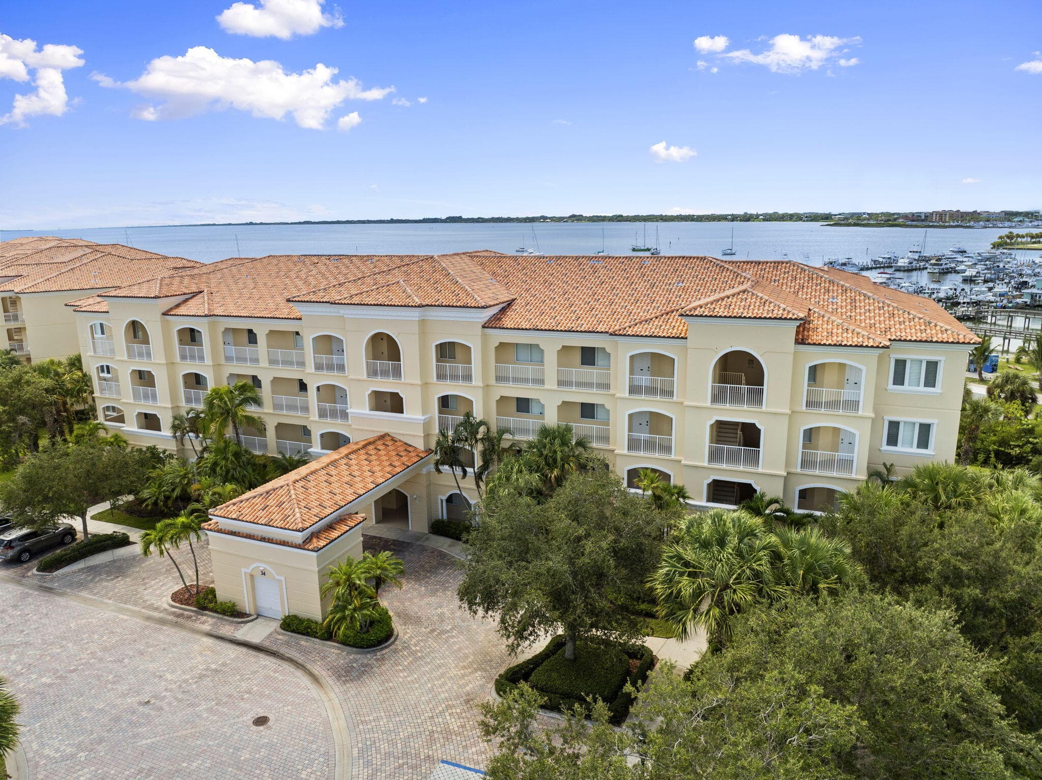 34 Harbour Isle Dr W 204, Fort Pierce, FL 34949 — photo 35 of 55