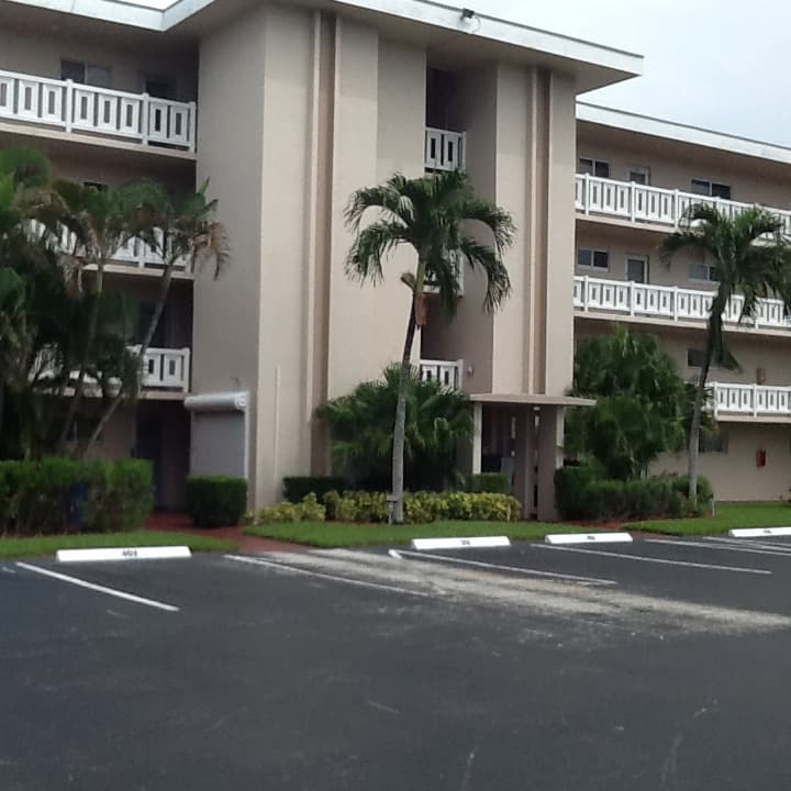 2615 Garden Drive S, Lake Worth Beach, FL 33461 — photo 1 of 42