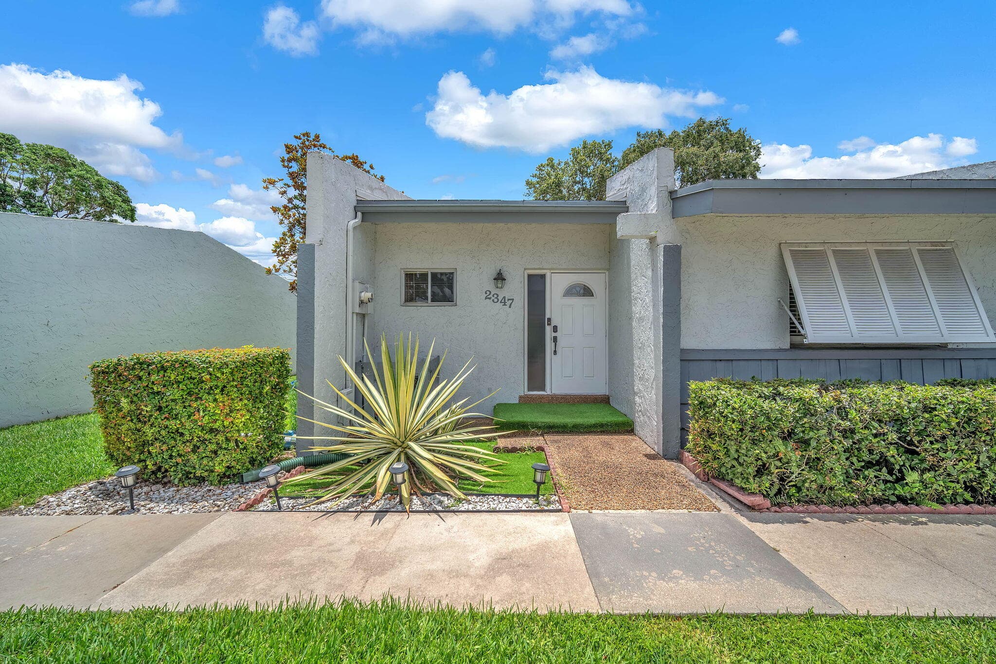 2347 N 37th Avenue, Hollywood, FL 33021 — photo 1 of 33