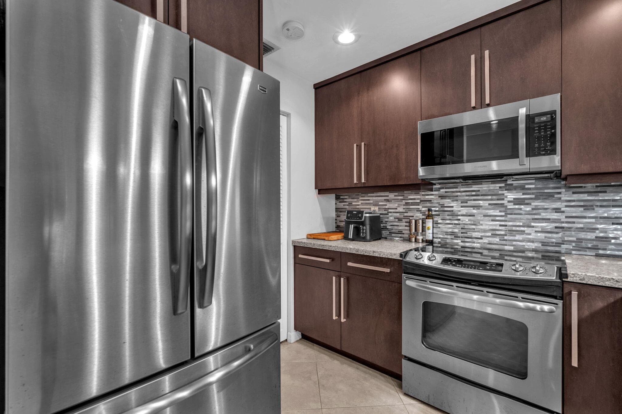 2347 N 37th Avenue, Hollywood, FL 33021 — photo 15 of 33