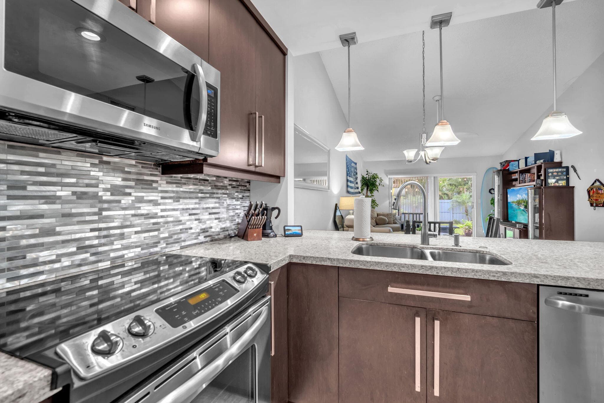 2347 N 37th Avenue, Hollywood, FL 33021 — photo 17 of 33
