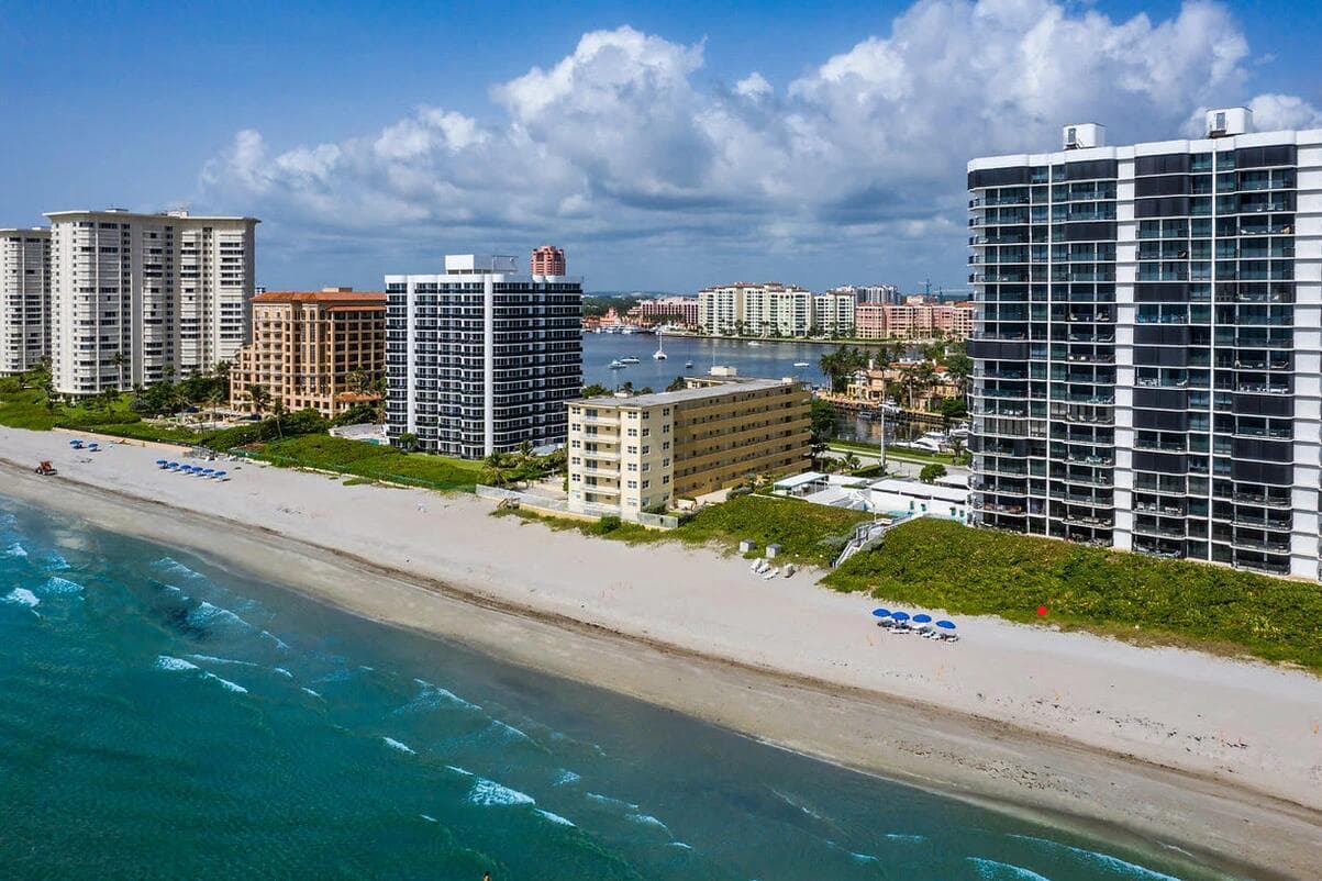 310 S Ocean Boulevard 305, Boca Raton, FL 33432 — photo 2 of 26
