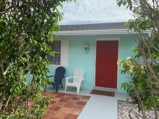 955 York Street, West Palm Beach, FL 33401 — photo 3 of 26