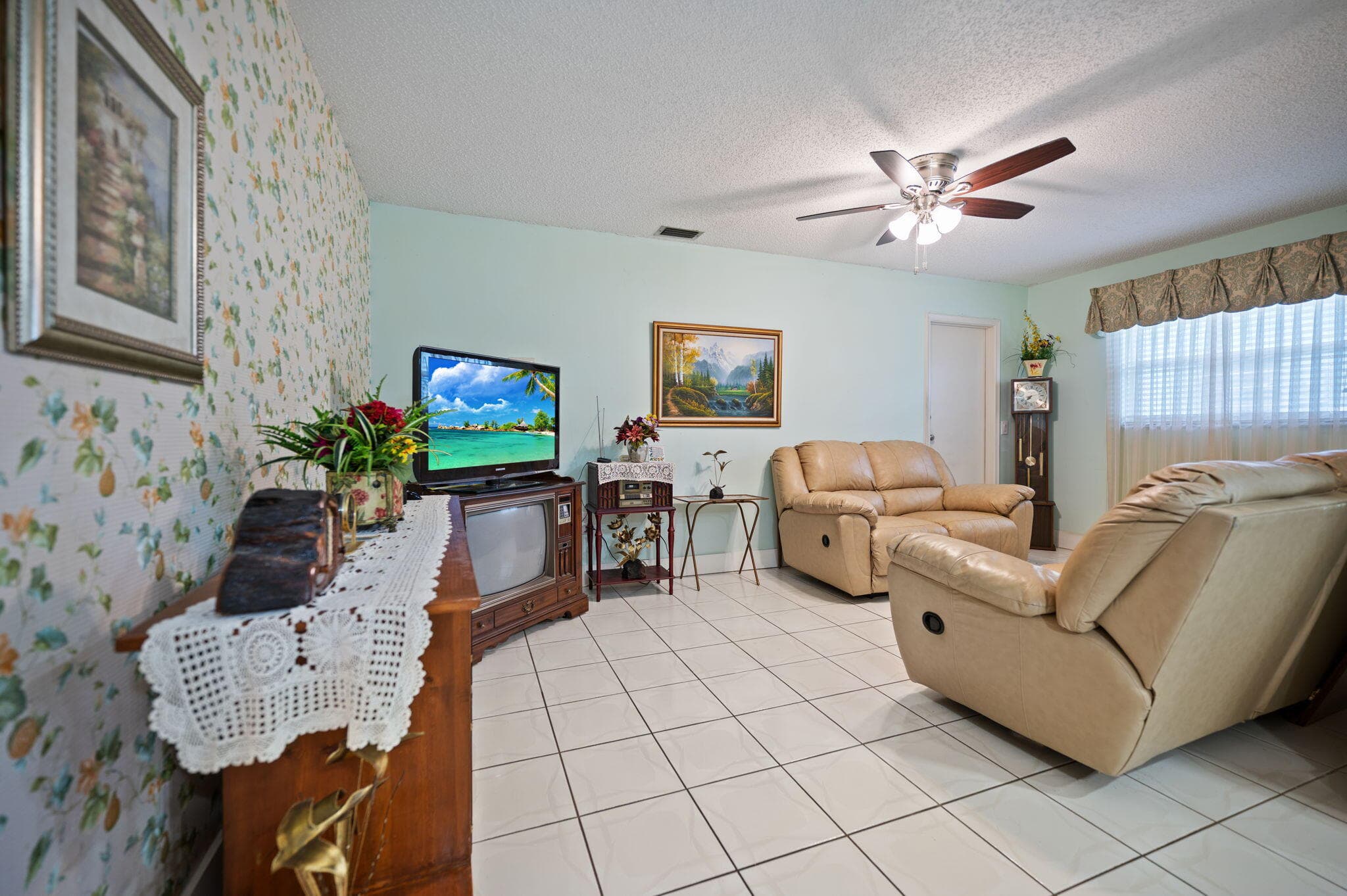 4245 NW 115th Avenue, Sunrise, FL 33323 — photo 8 of 19