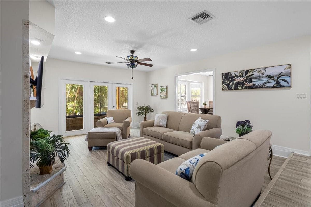 2250 SE Country Club Lane, Stuart, FL 34996 — photo 3 of 37