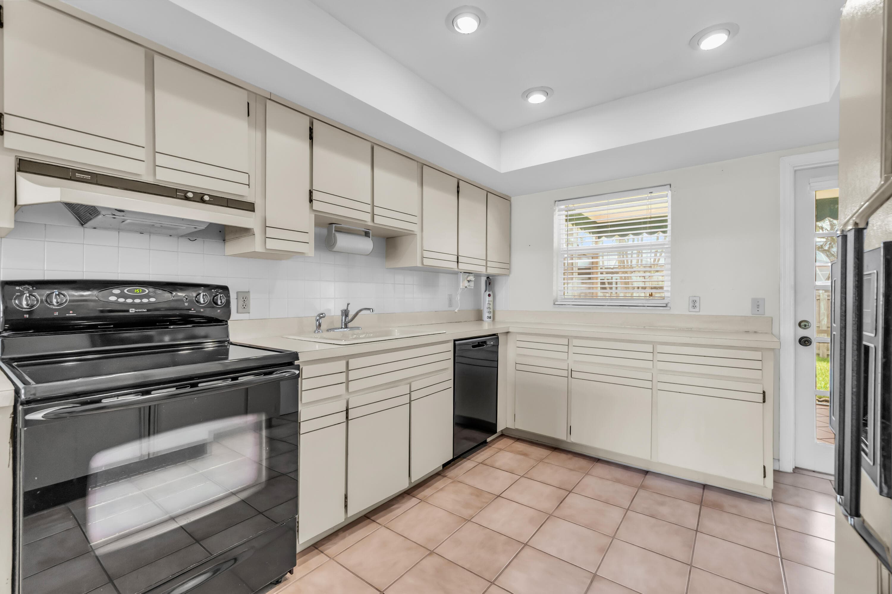 121 W Cypress Road, Greenacres, FL 33467 — photo 12 of 44