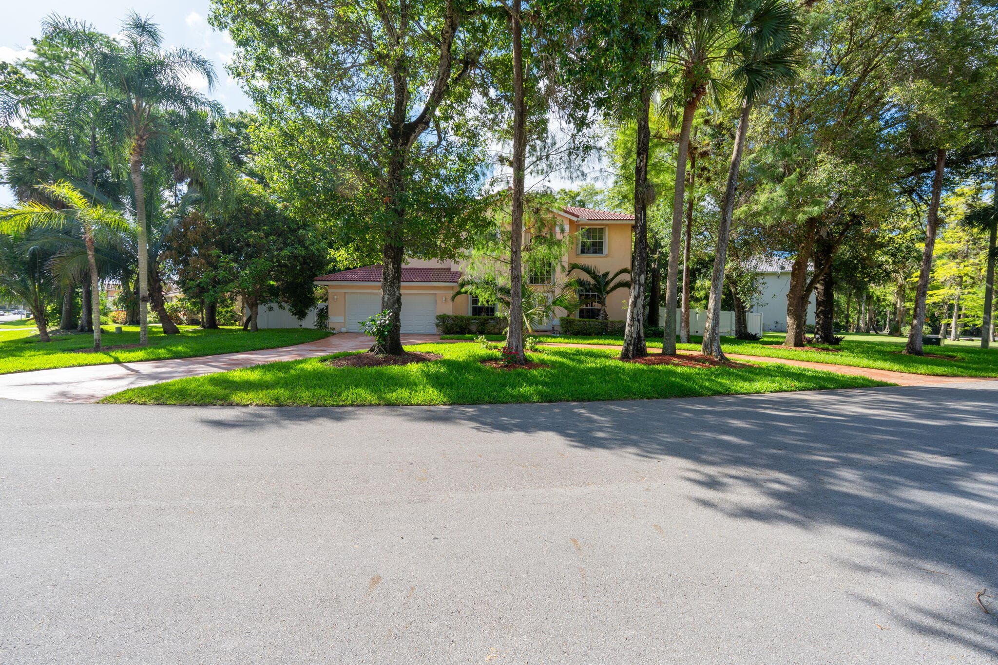 5304 NW 66th Avenue, Lauderhill, FL 33319 — photo 4 of 49