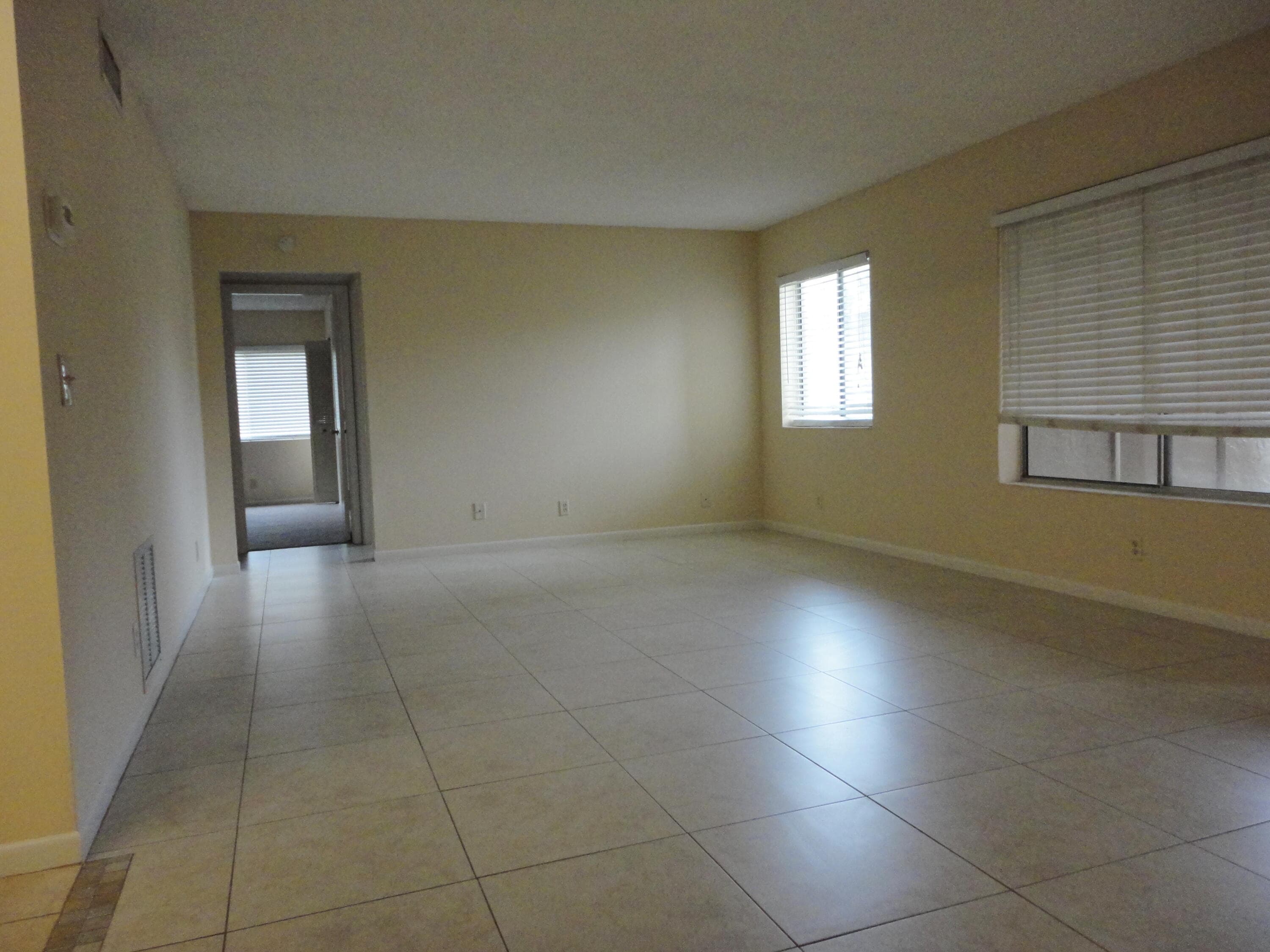 508 Shady Pine Way D1, Greenacres, FL 33415 — photo 2 of 10