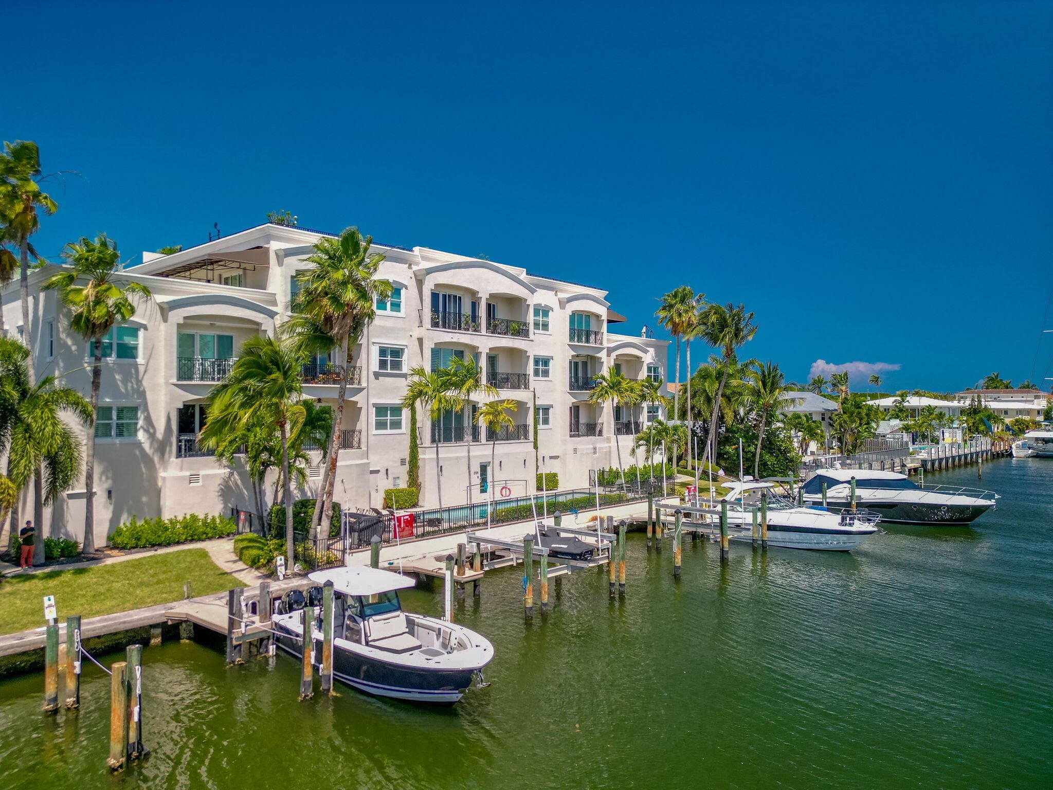 2720 NE 15th Street 303, Fort Lauderdale, FL 33304 — photo 2 of 34