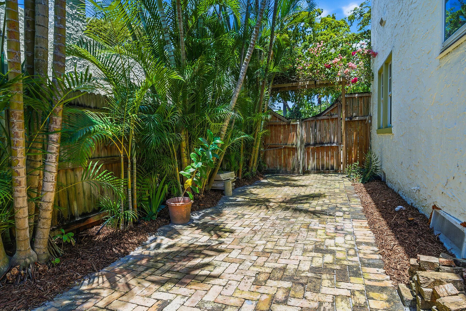 810 Avon Road, West Palm Beach, FL 33401 — photo 48 of 50