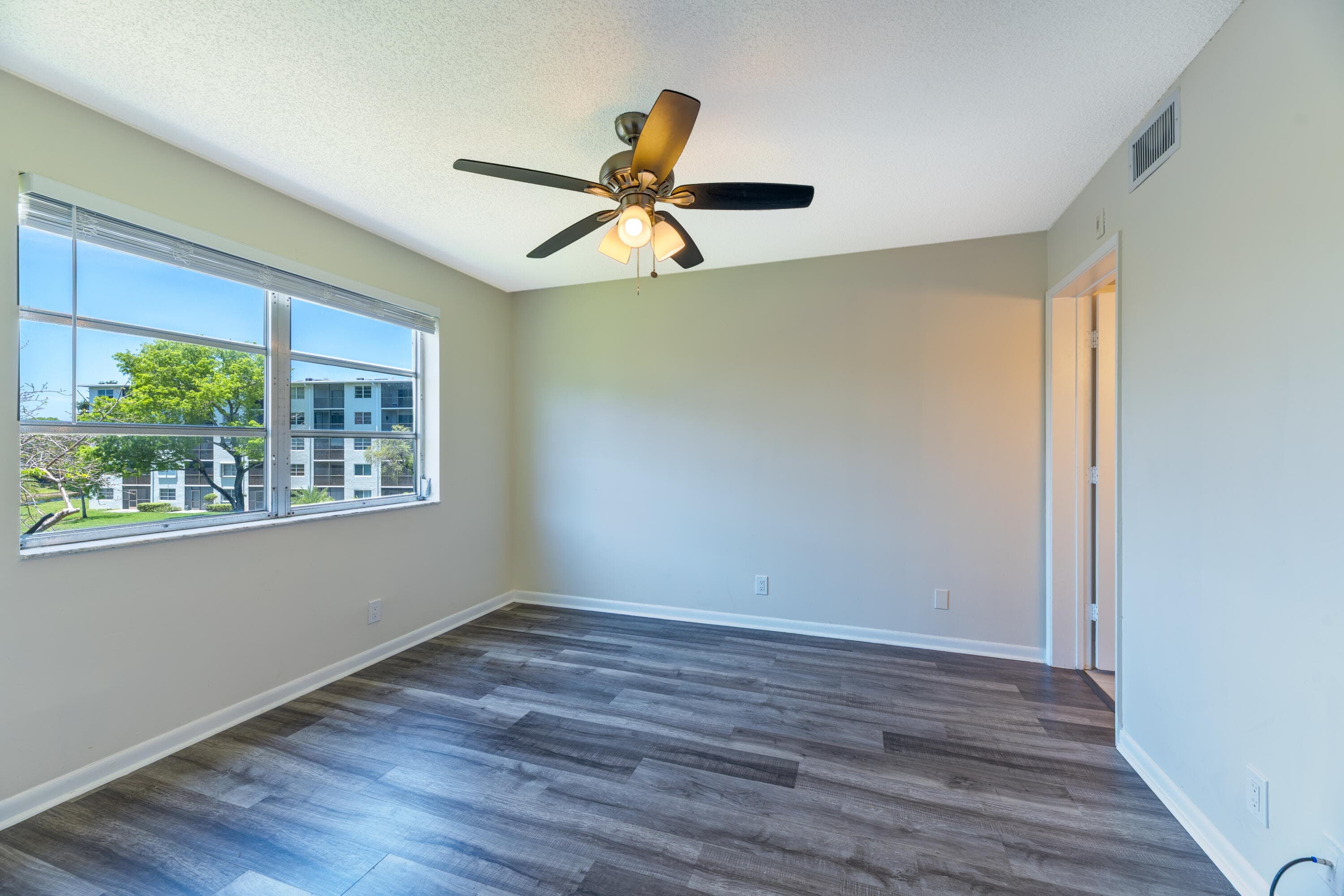 2226 N Cypress Bend Drive 308, Pompano Beach, FL 33069 — photo 37 of 43