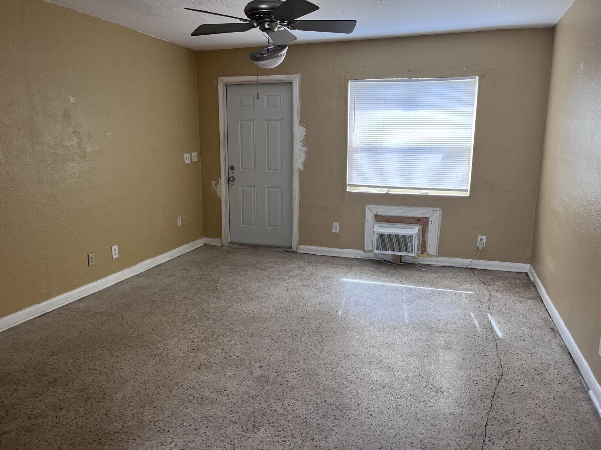 633 W 9th Street B, Riviera Beach, FL 33404 — photo 7 of 7