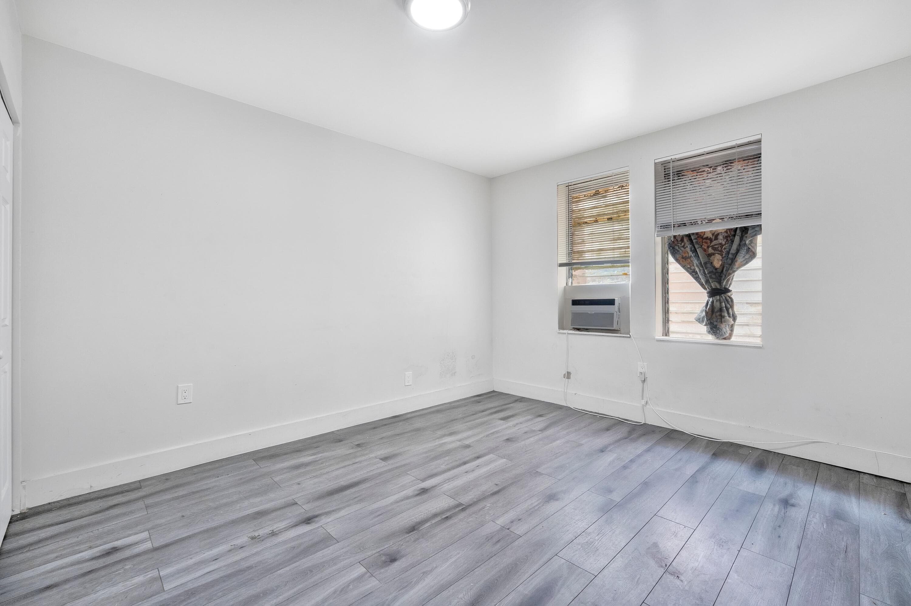 1554 SW 5th Street 3, Miami, FL 33135 — photo 2 of 6