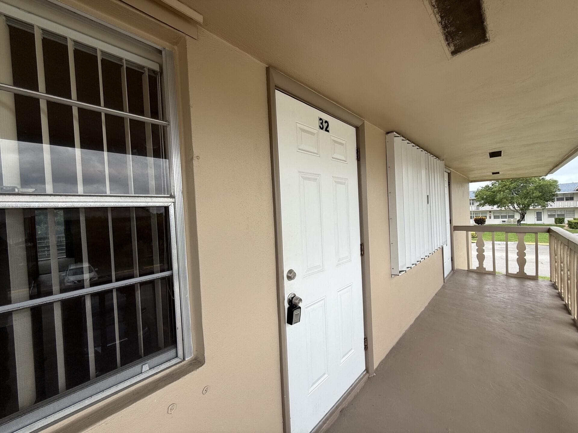 32 Kingswood B, West Palm Beach, FL 33417 — photo 8 of 13