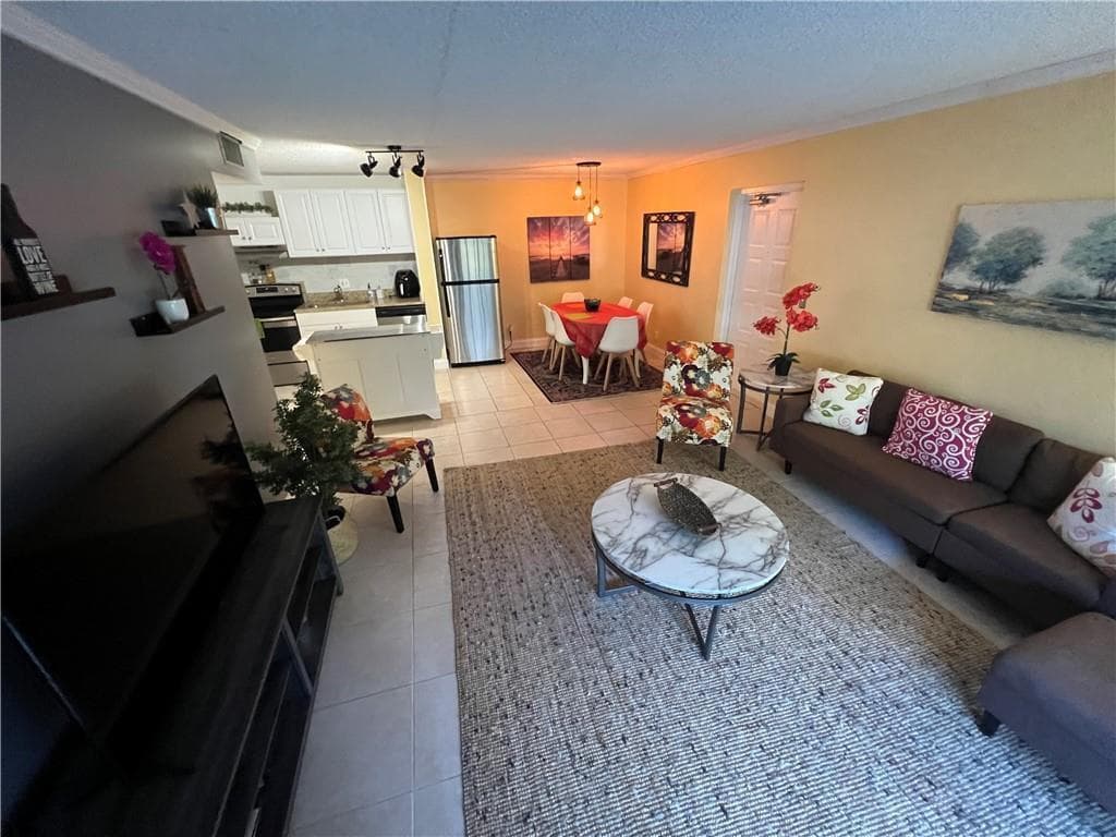 1009 Green Pine Boulevard G1, West Palm Beach, FL 33409 — photo 8 of 25