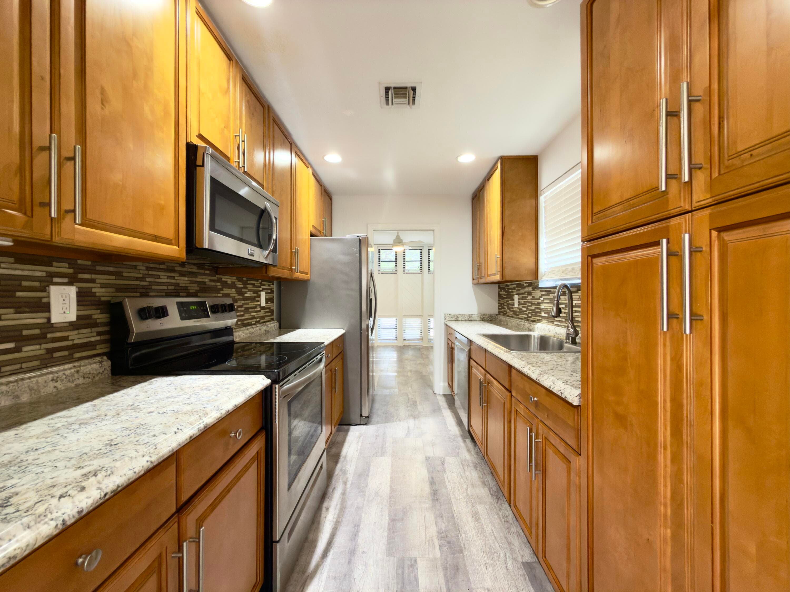 11698 NW 20th Drive, Coral Springs, FL 33071 — photo 8 of 39