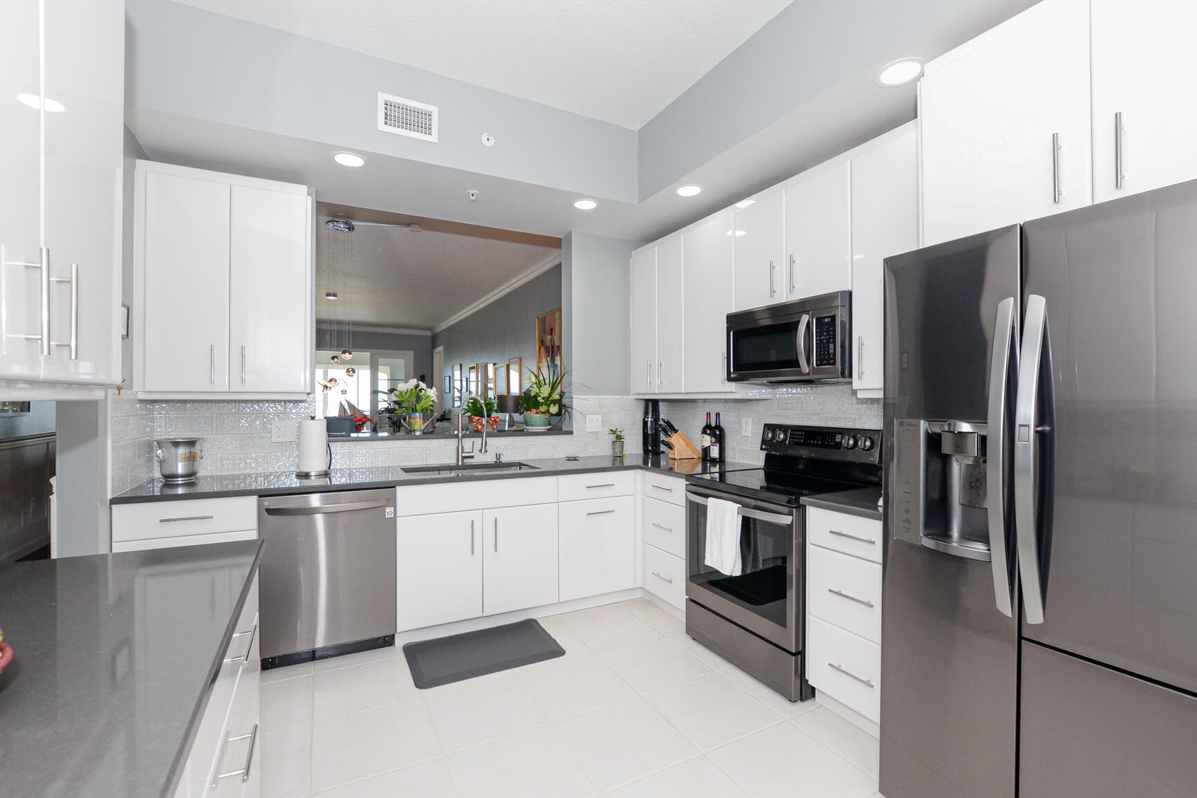 23 Harbour Isle Drive W 303, Fort Pierce, FL 34949 — photo 5 of 46