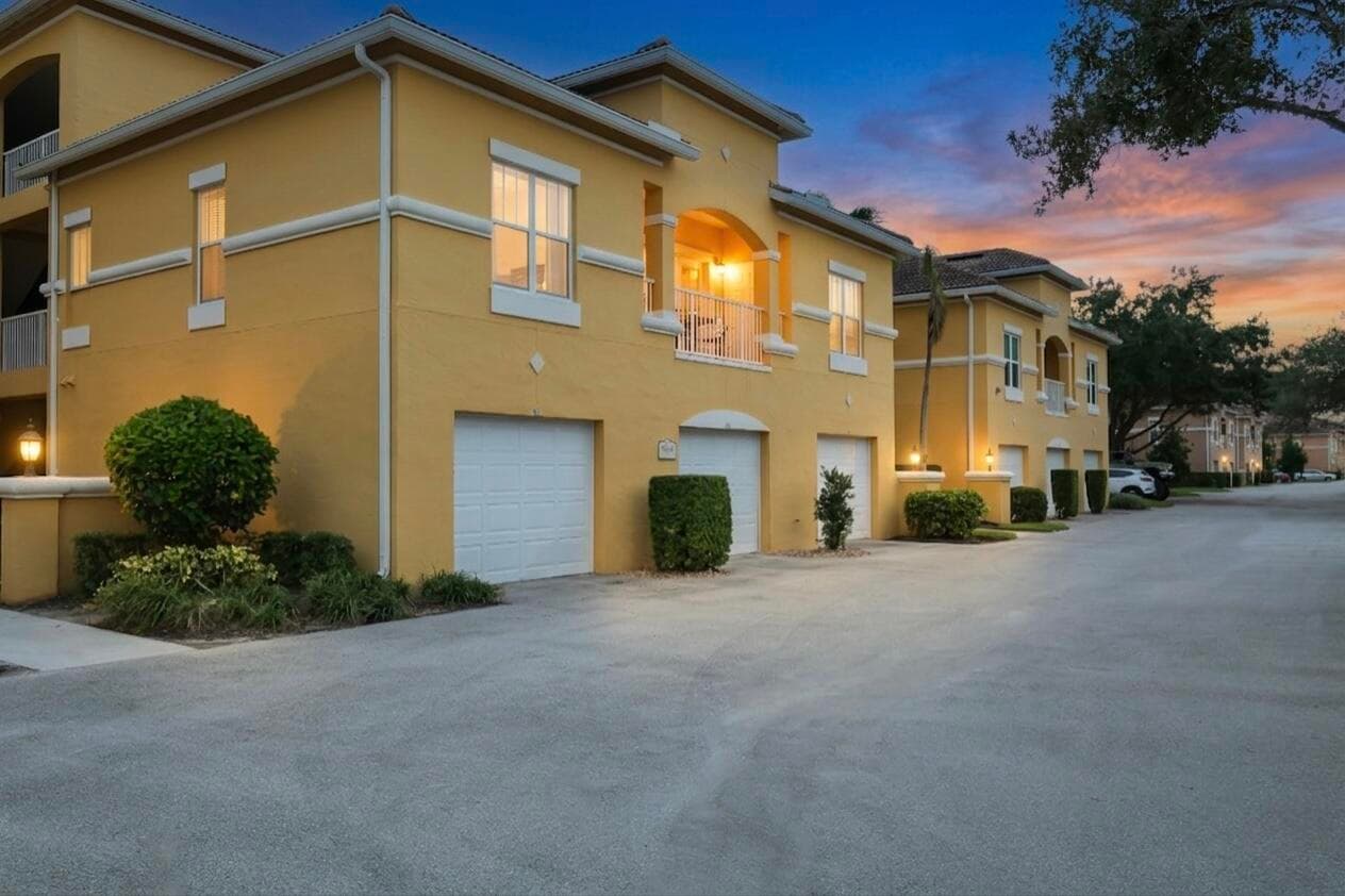 5015 Fairways Circle 107, Vero Beach, FL 32967 — photo 1 of 26