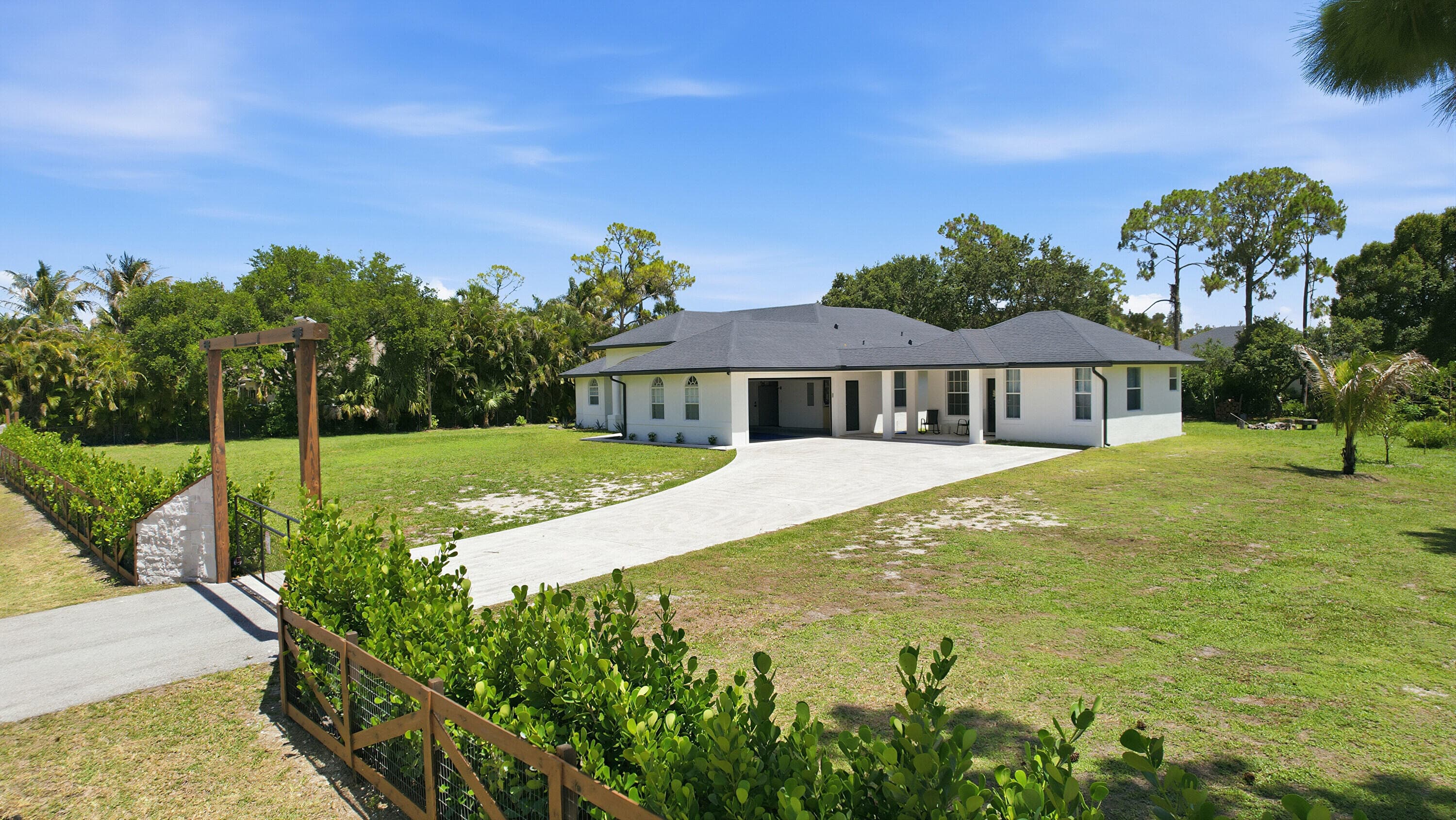 18220 N 90th St Street N, The Acreage, FL 33470 — photo 6 of 38