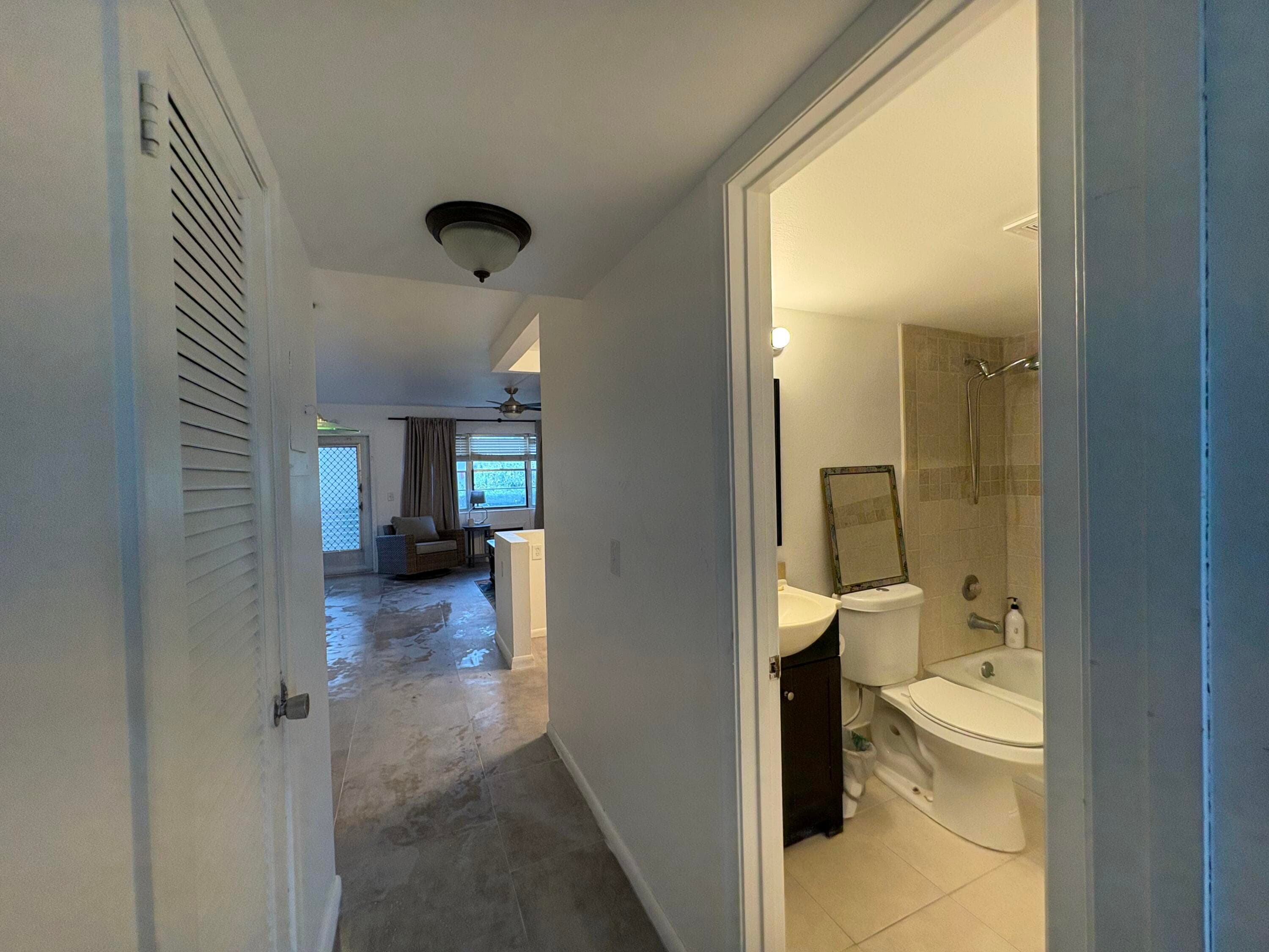2 Kent A, West Palm Beach, FL 33417 — photo 9 of 13