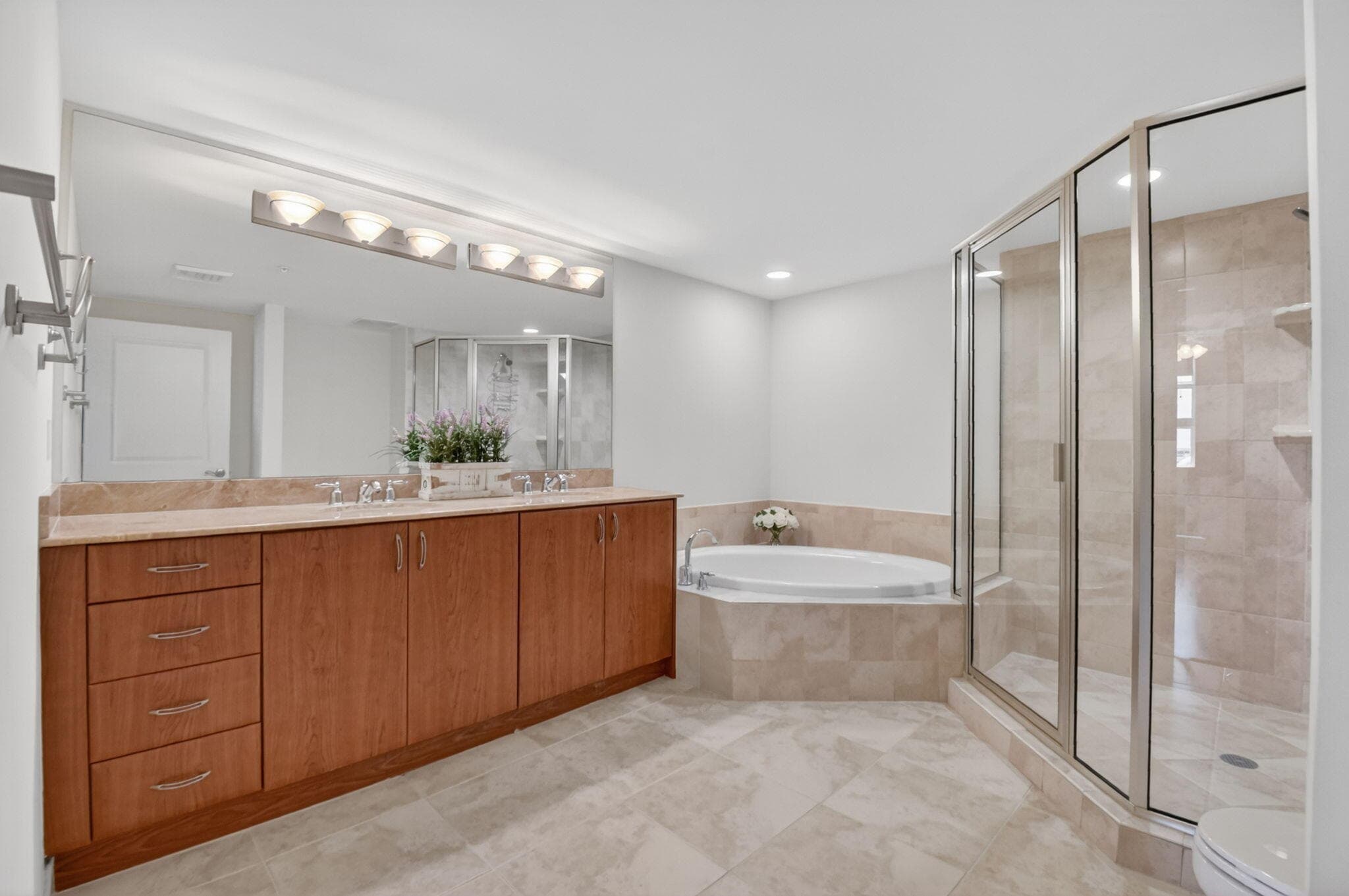403 S Sapodilla Avenue 511, West Palm Beach, FL 33401 — photo 24 of 100