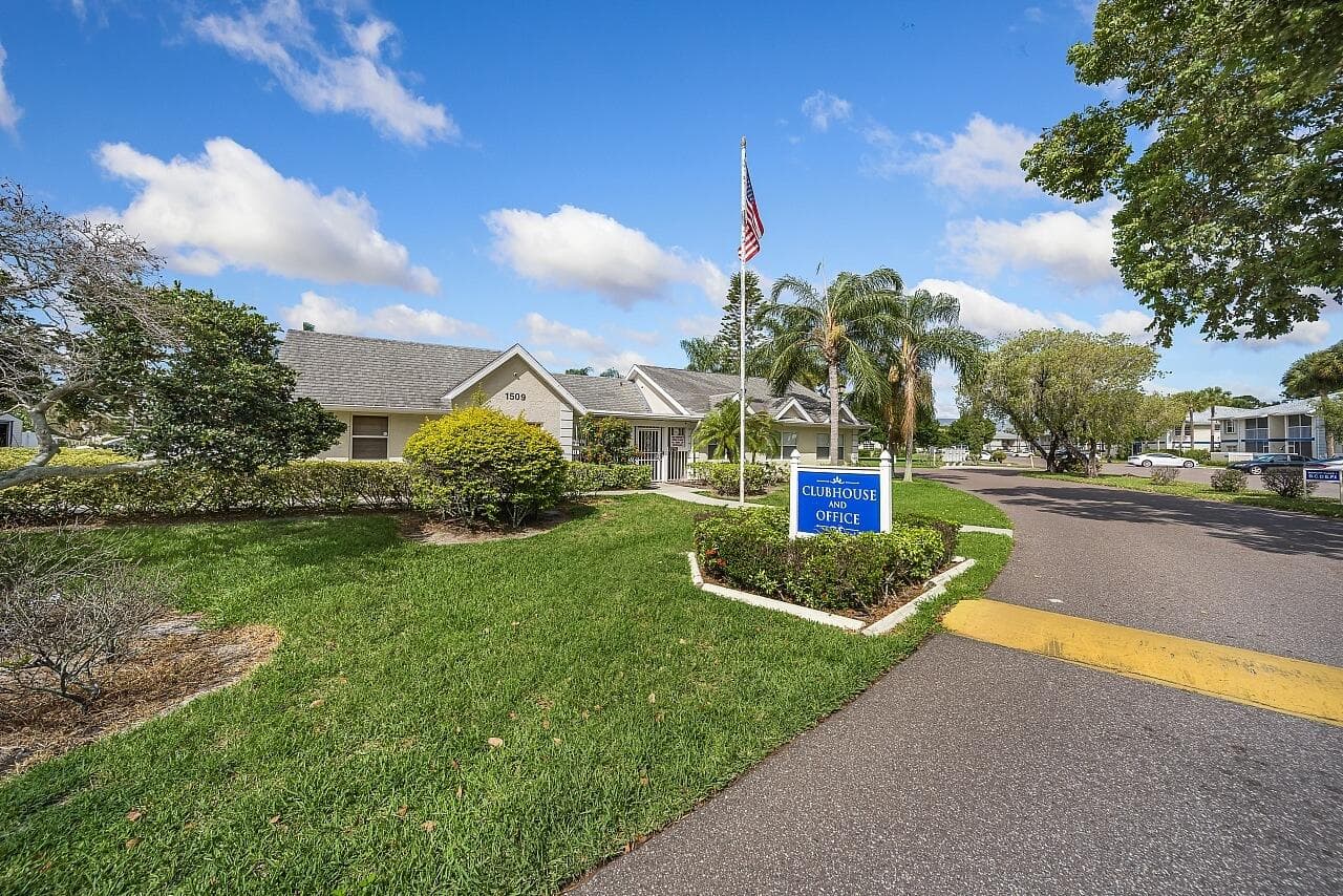 1507 SE Royal Green Circle 102, Port St. Lucie, FL 34952 — photo 19 of 21