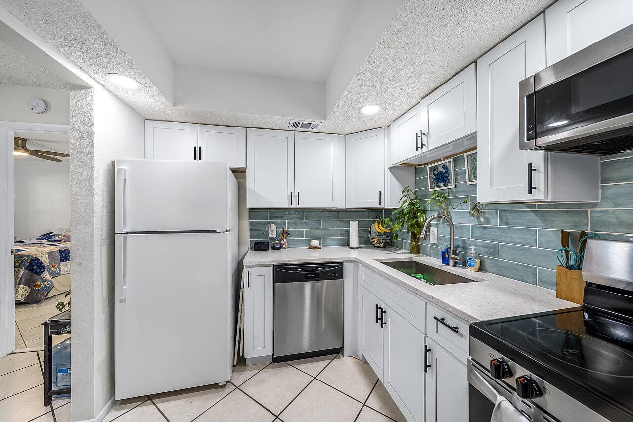 1507 SE Royal Green Circle 102, Port St. Lucie, FL 34952 — photo 4 of 21