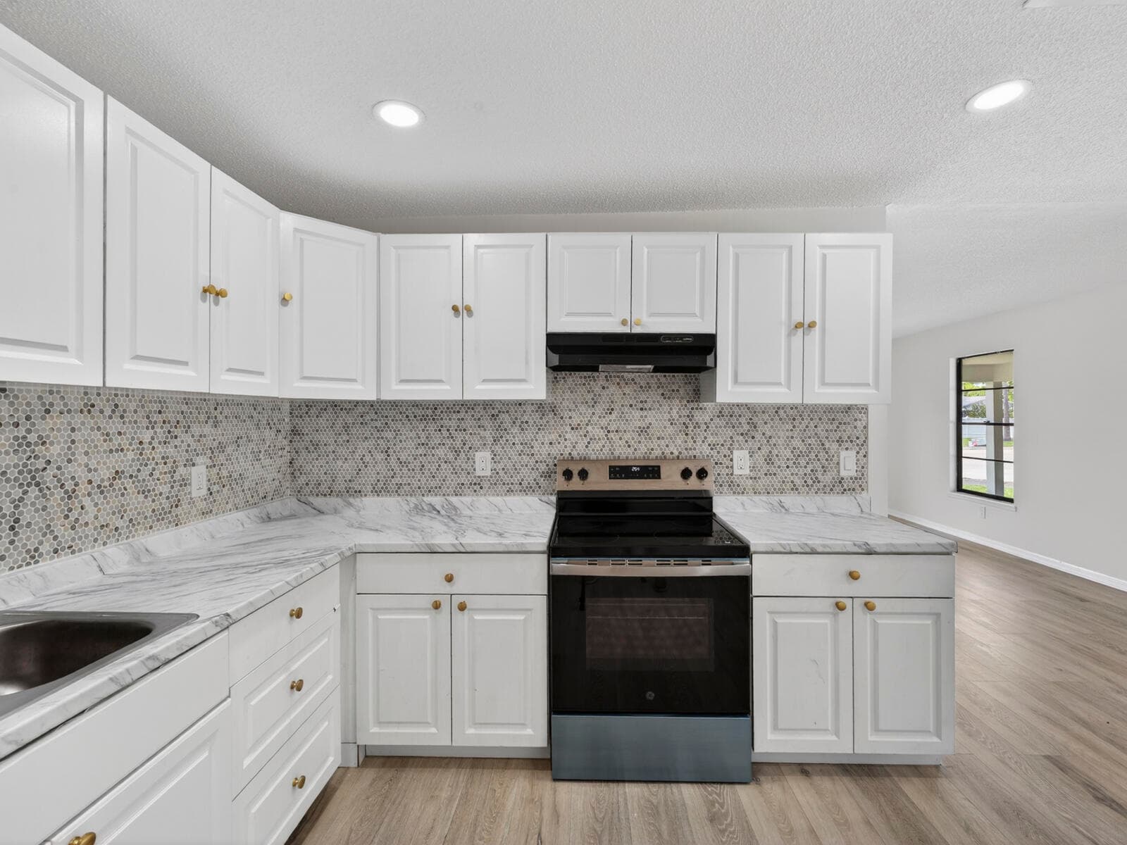 2575 1st Place, Vero Beach, FL 32962 — photo 8 of 32