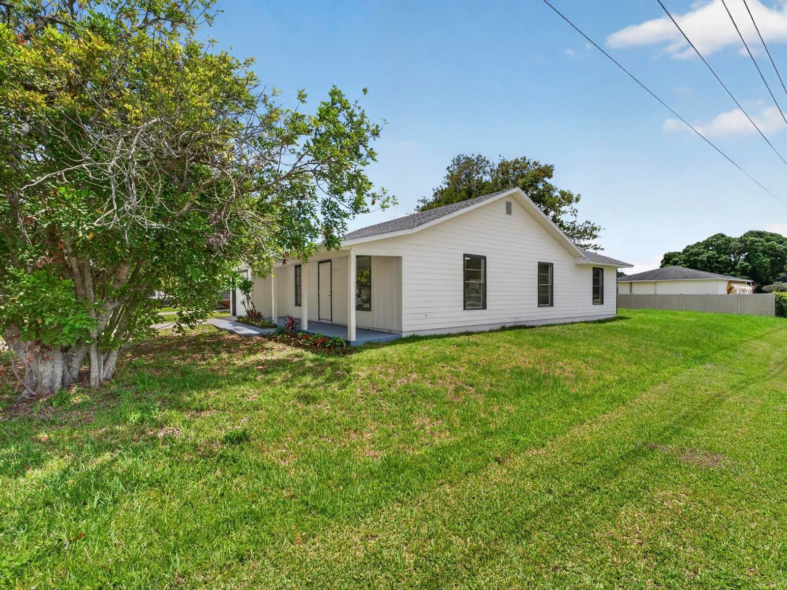 2575 1st Place, Vero Beach, FL 32962 — photo 17 of 32