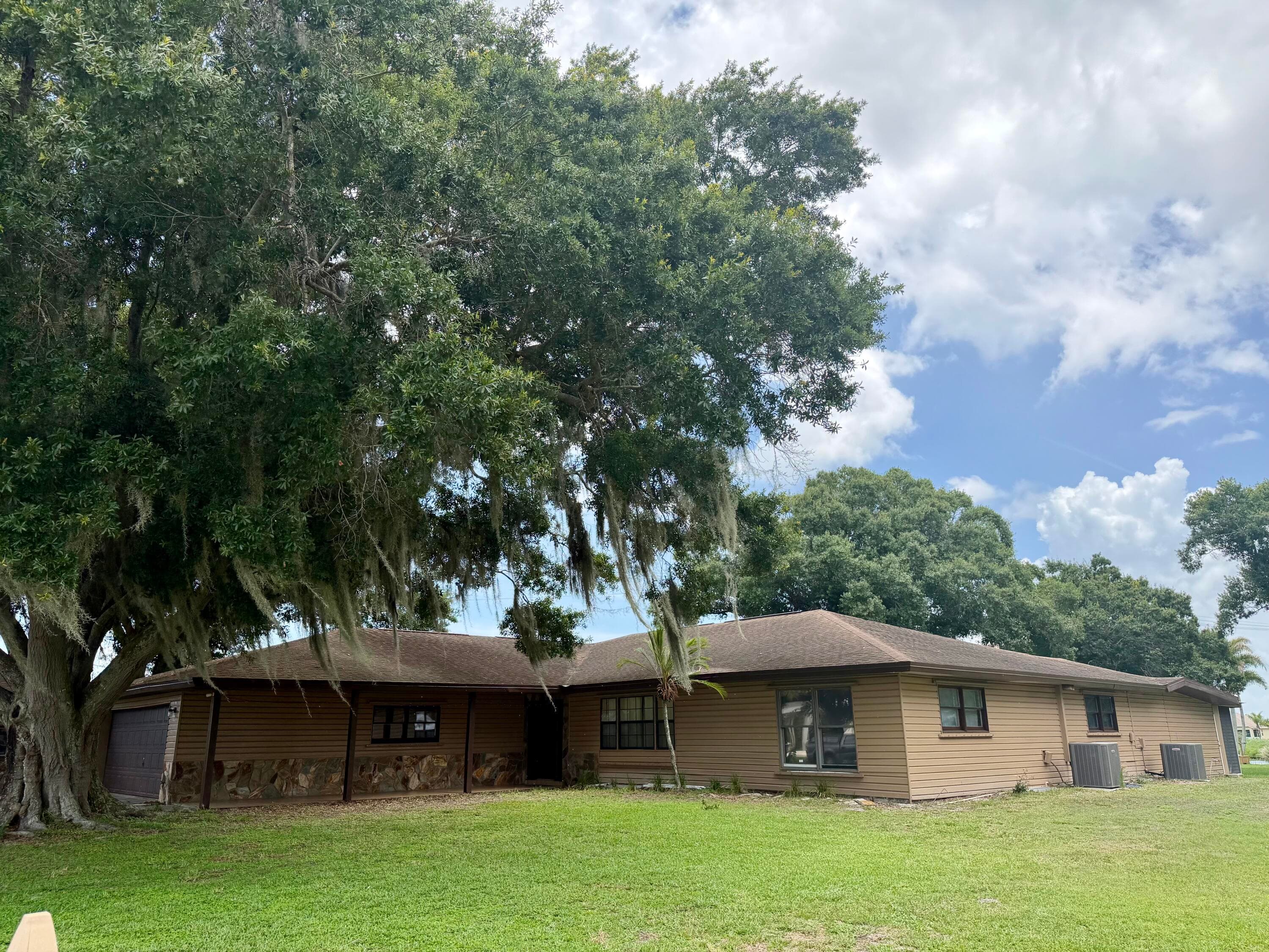 1631 SE 24th Boulevard, Okeechobee, FL 34974 — photo 4 of 35