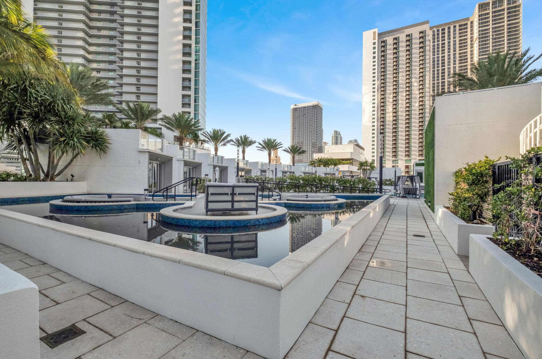 851 NE 1st Avenue 1604, Miami, FL 33132 — photo 64 of 81