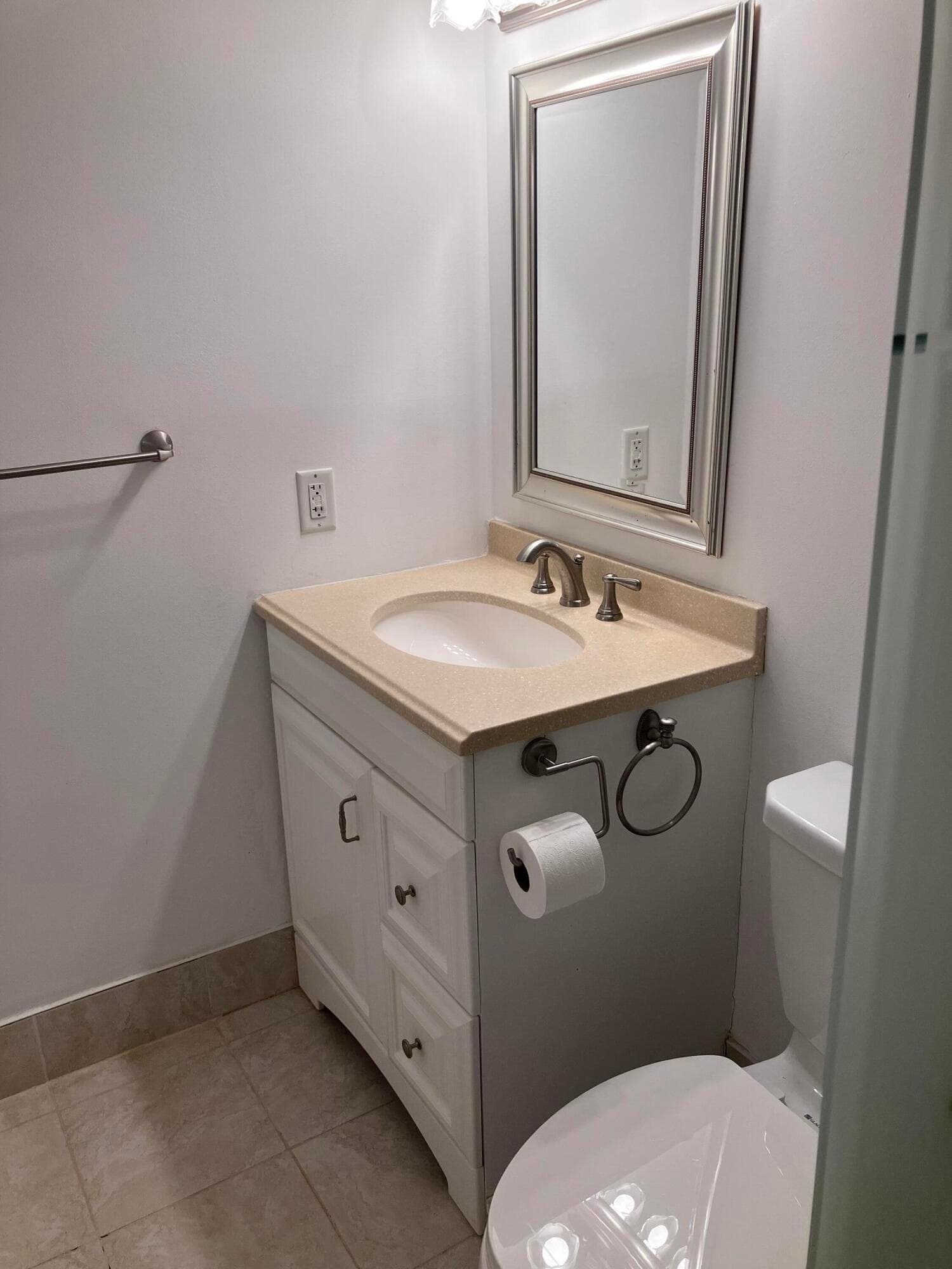 32 Salisbury B, West Palm Beach, FL 33417 — photo 10 of 20
