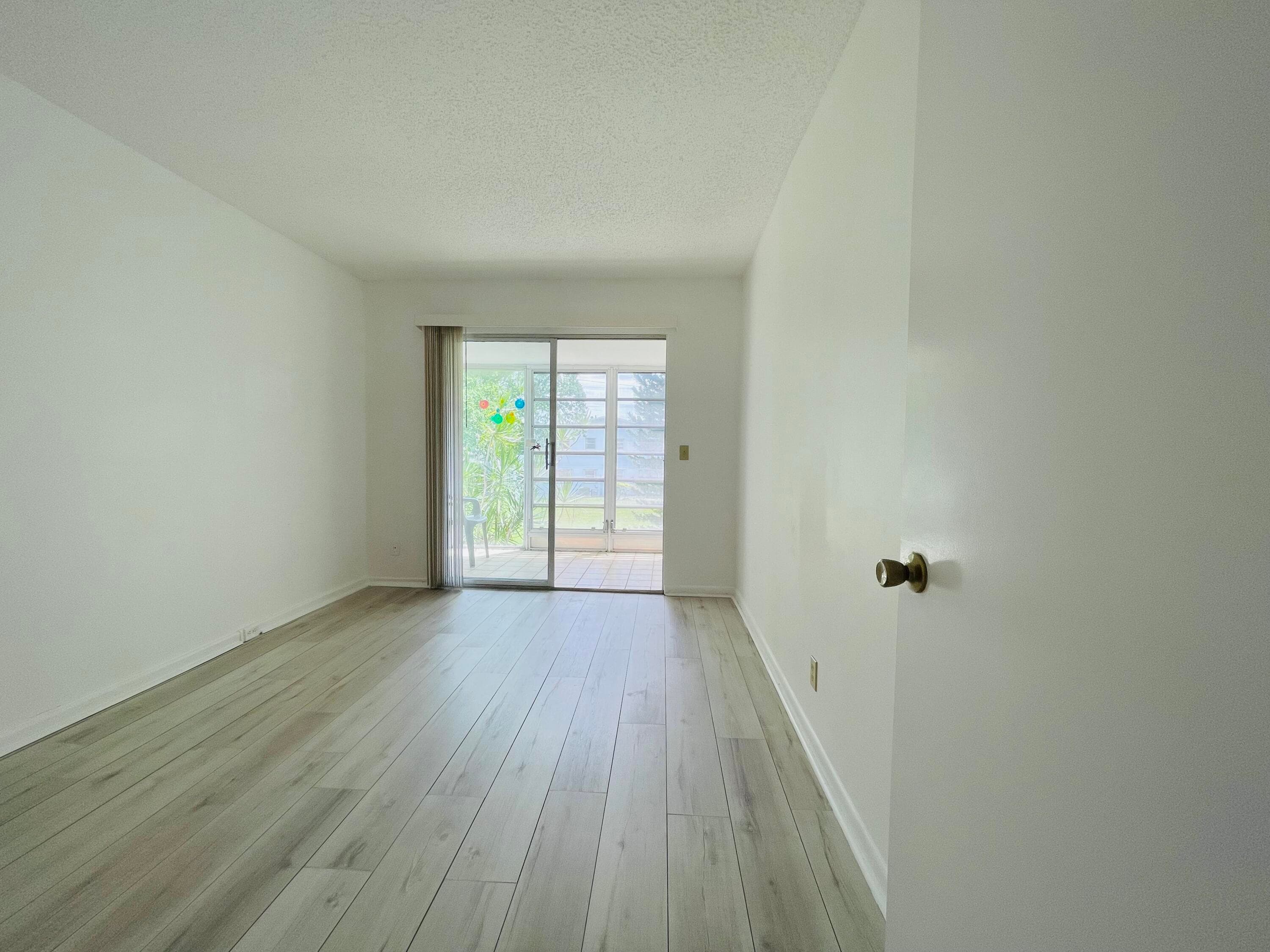 333 Farnham P, Deerfield Beach, FL 33442 — photo 10 of 23
