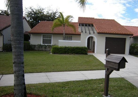 31 Columbia Court, Deerfield Beach, FL 33442 — photo 1 of 63