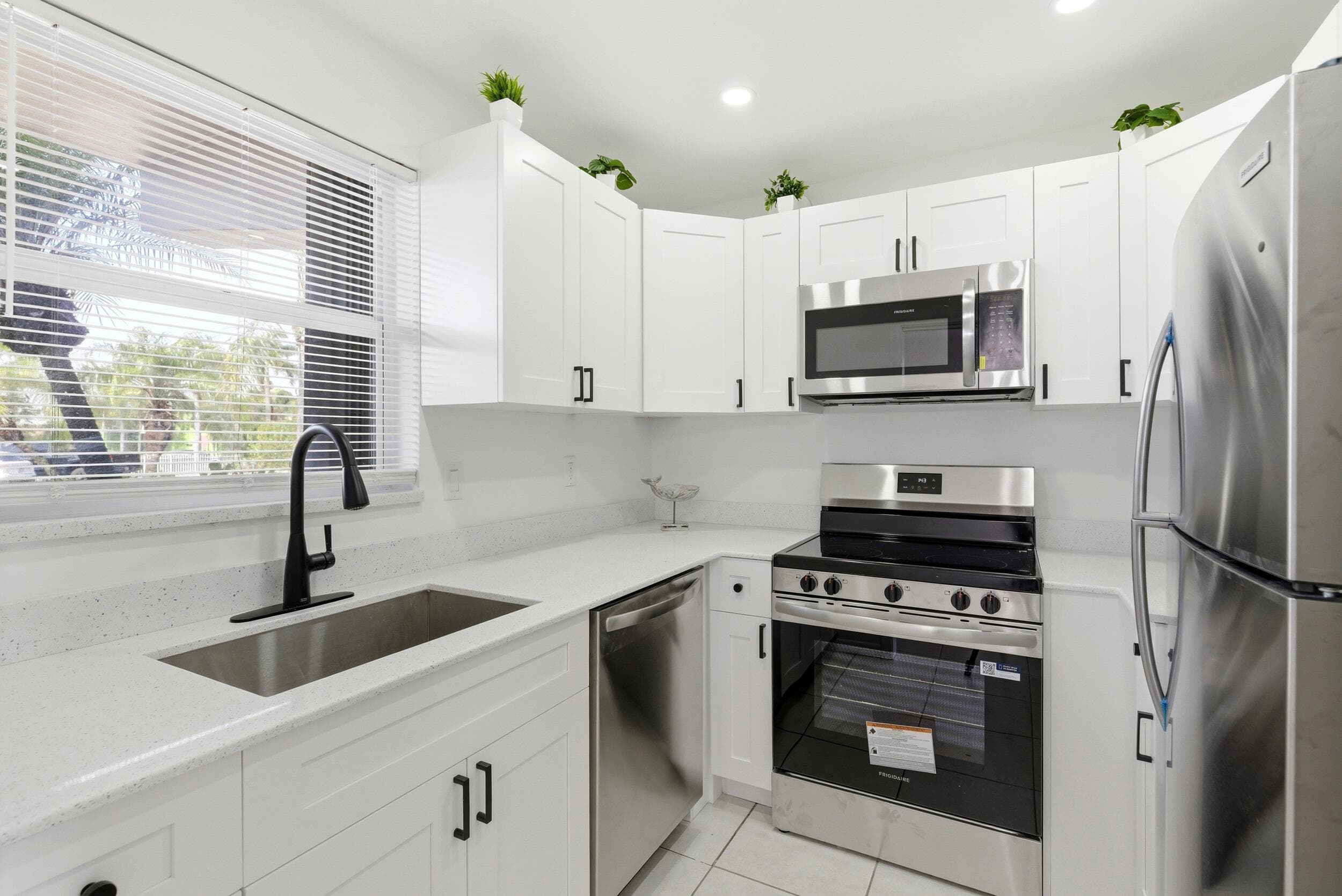 311 E Ocean Avenue 104, Lantana, FL 33462 — photo 11 of 34