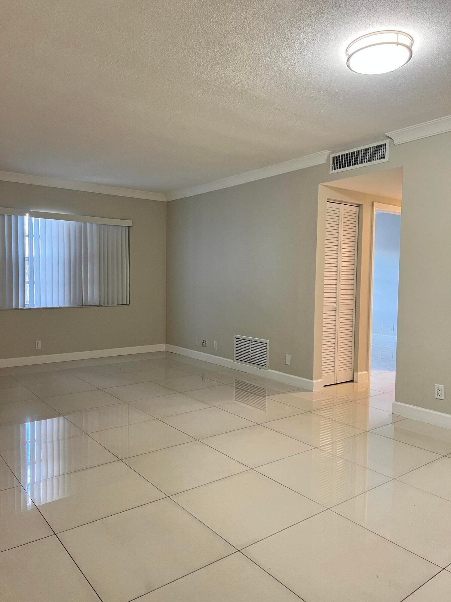 3550 NW 8th Avenue 404, Pompano Beach, FL 33064 — photo 7 of 20