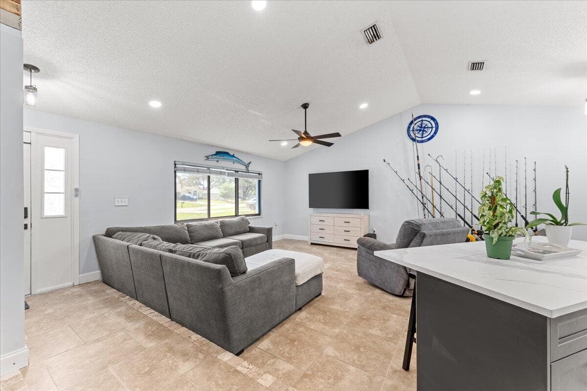 2350 Fallon Boulevard NE, Palm Bay, FL 32907 — photo 10 of 70