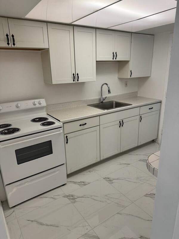 2285 NE 172nd Street 12, North Miami Beach, FL 33160 — photo
