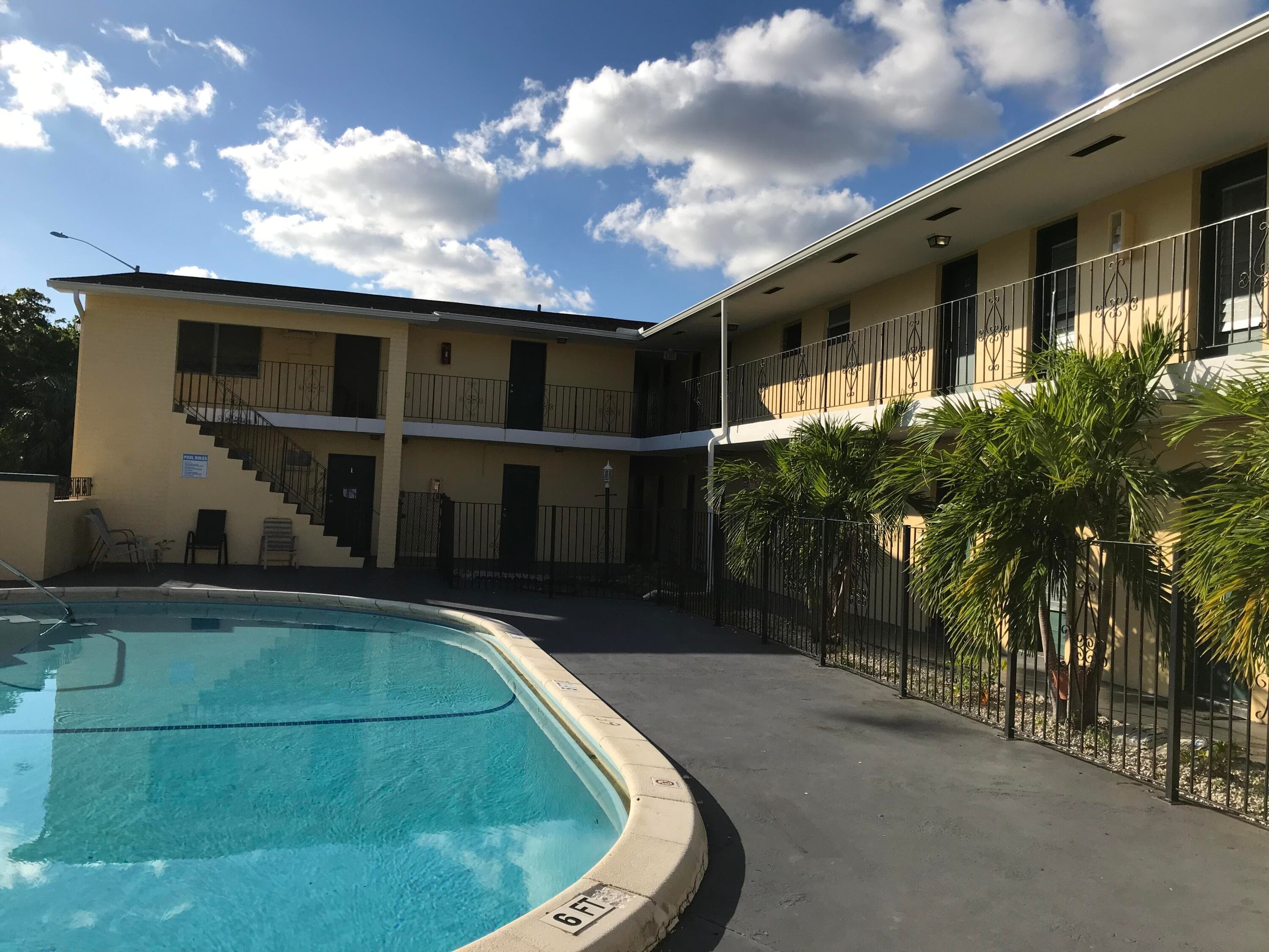 2285 NE 172nd Street 12, North Miami Beach, FL 33160 — photo 11 of 18